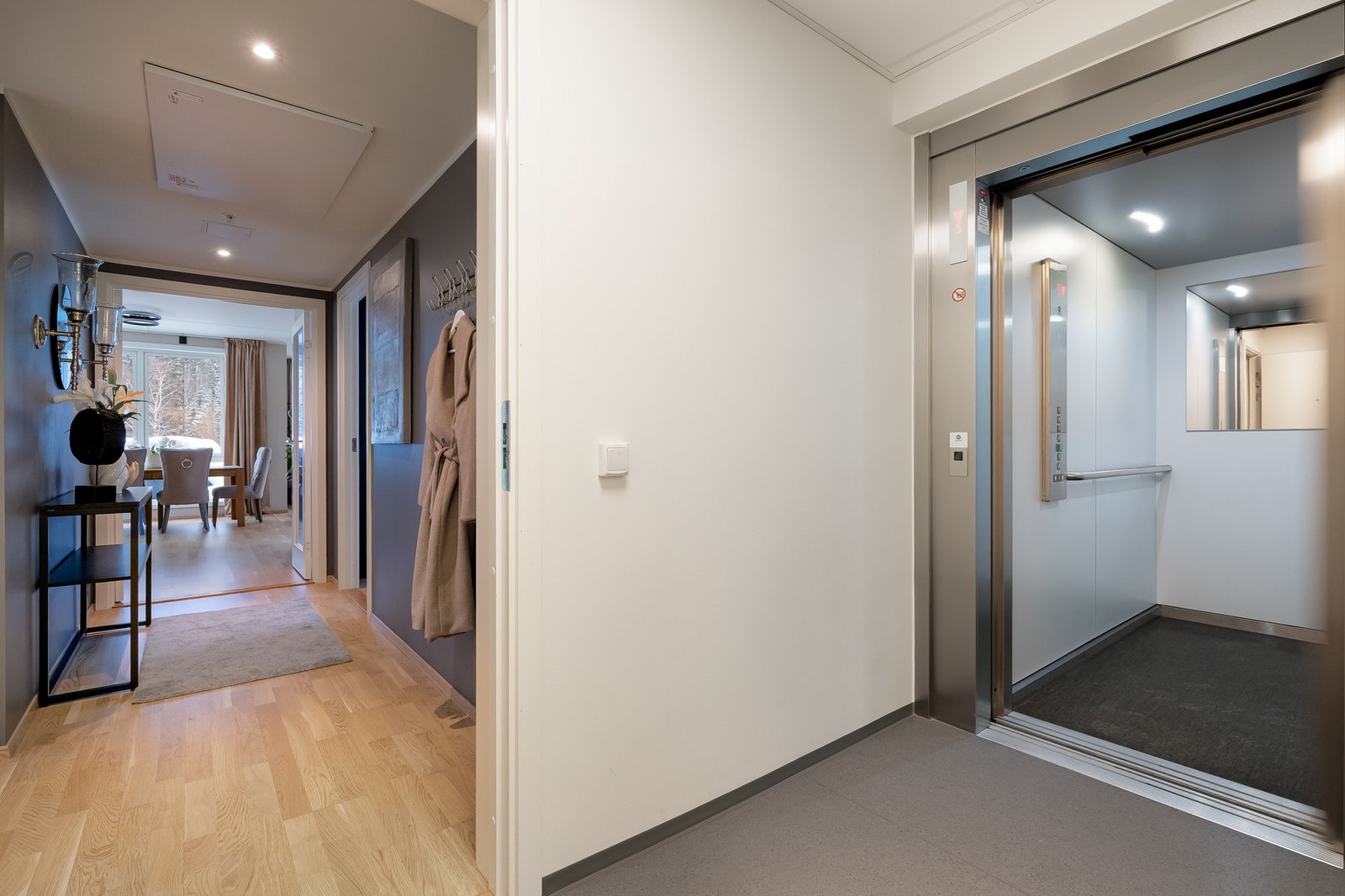 Heis fra garasjen og rett opp til leiligheten. Galleribilde