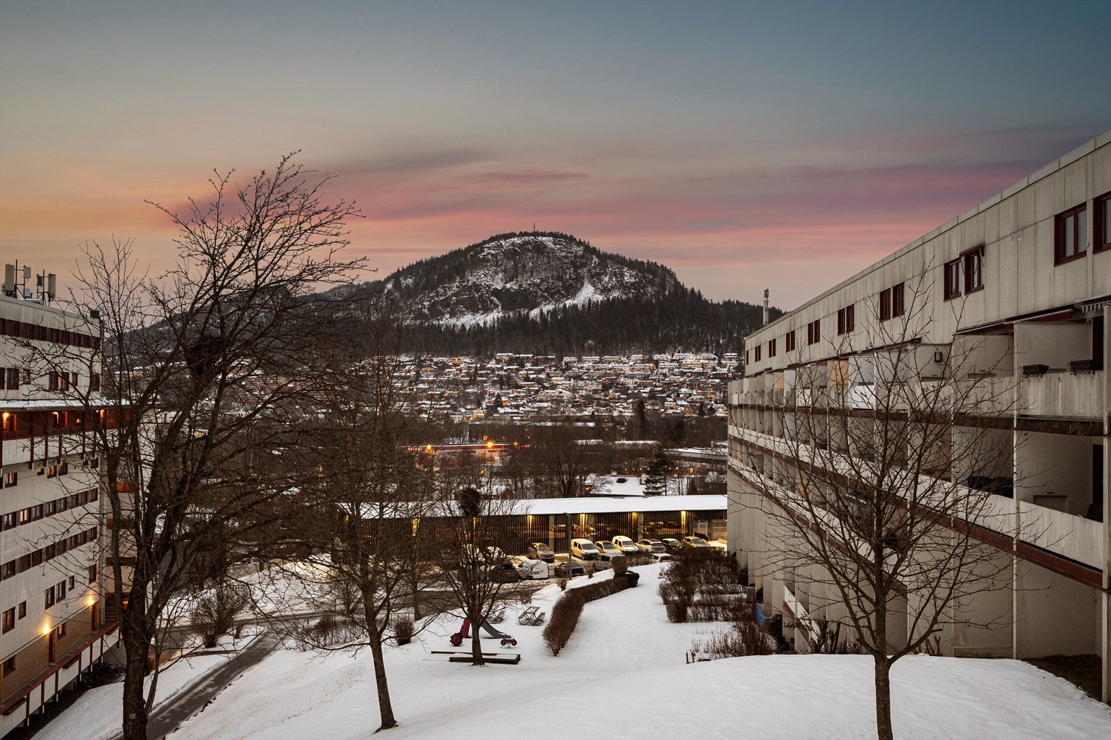 Området er kjent for sine rolige og grønne omgivelser med lite gjennomgangstrafikk Galleribilde