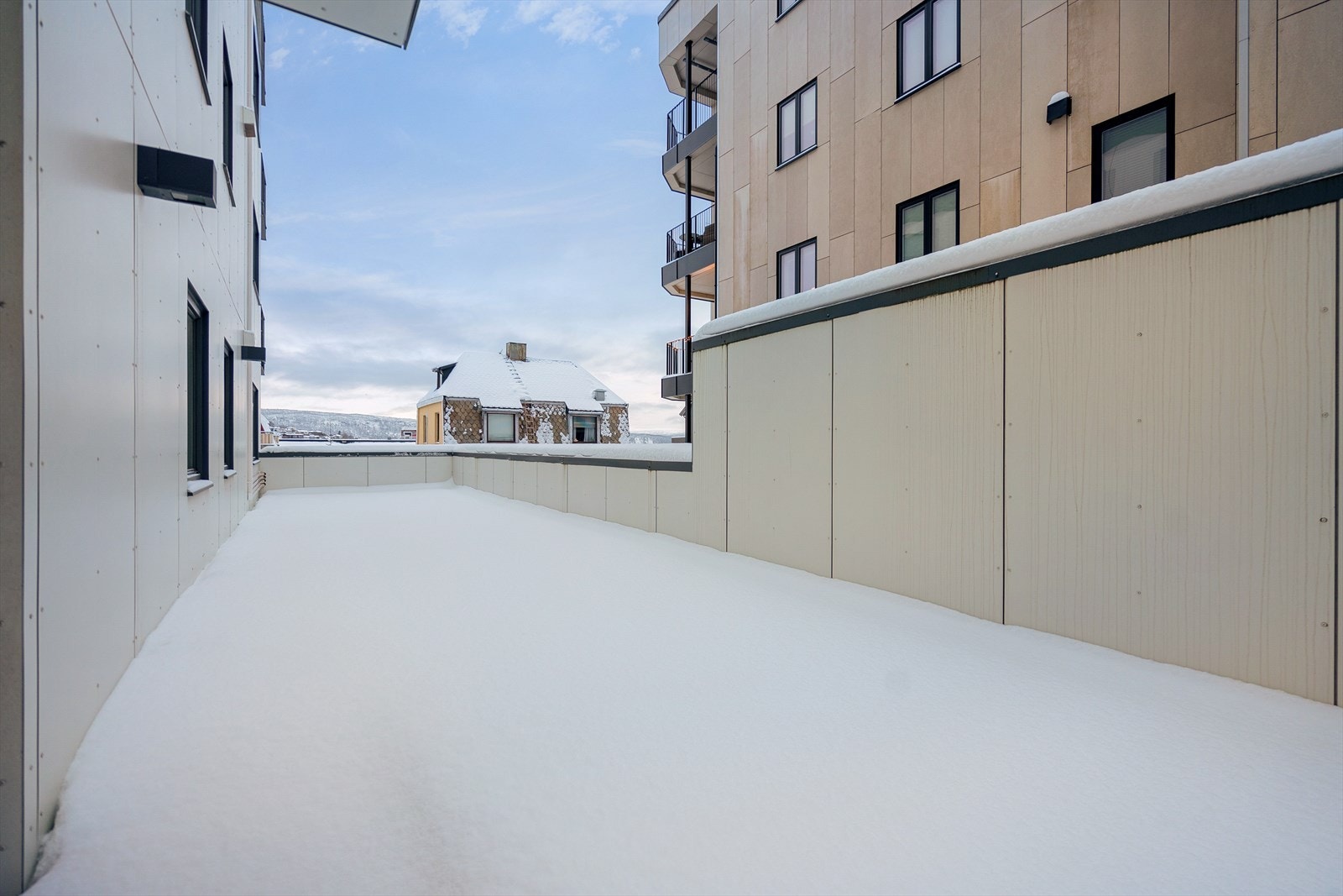 Felles terrasse. Galleribilde
