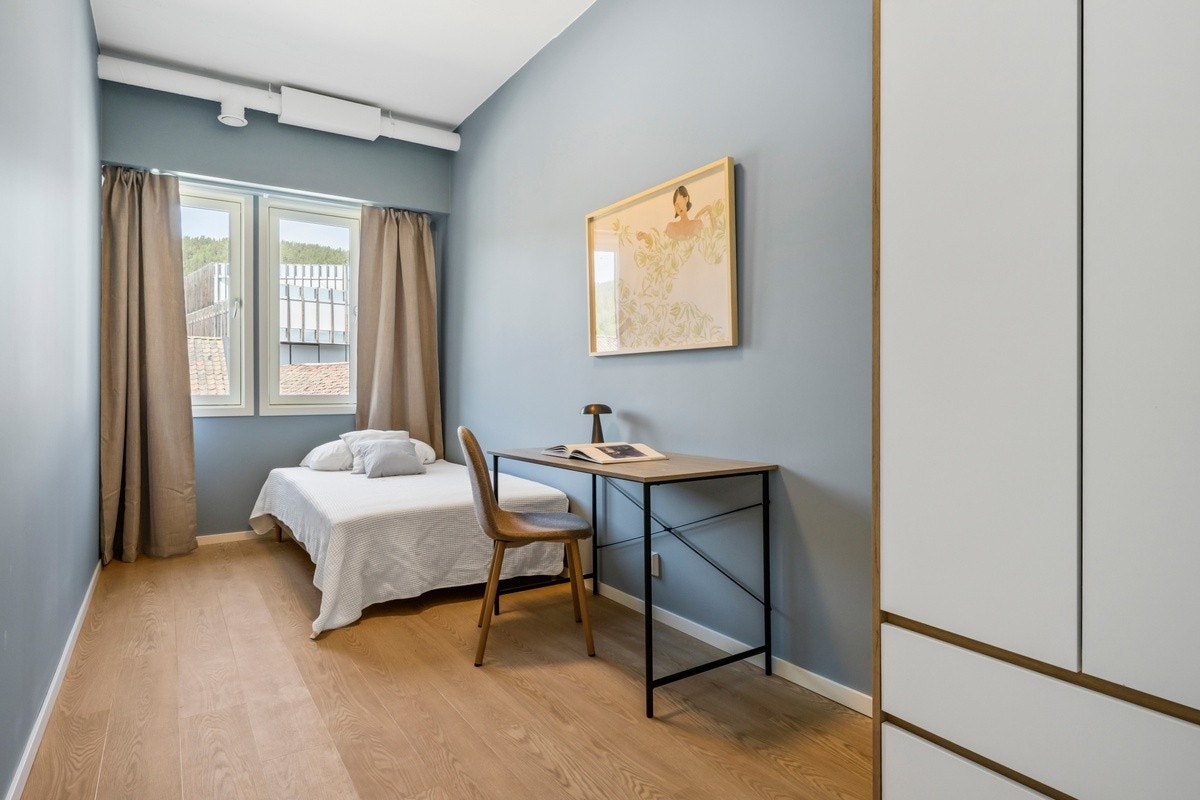 Soverom 12 m2 med utsikt til USN Galleribilde