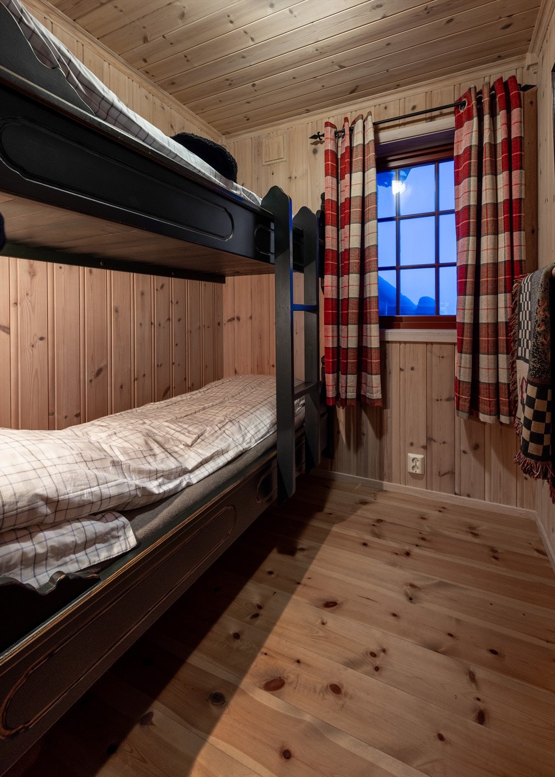 Soverom tre med familiekøye Galleribilde