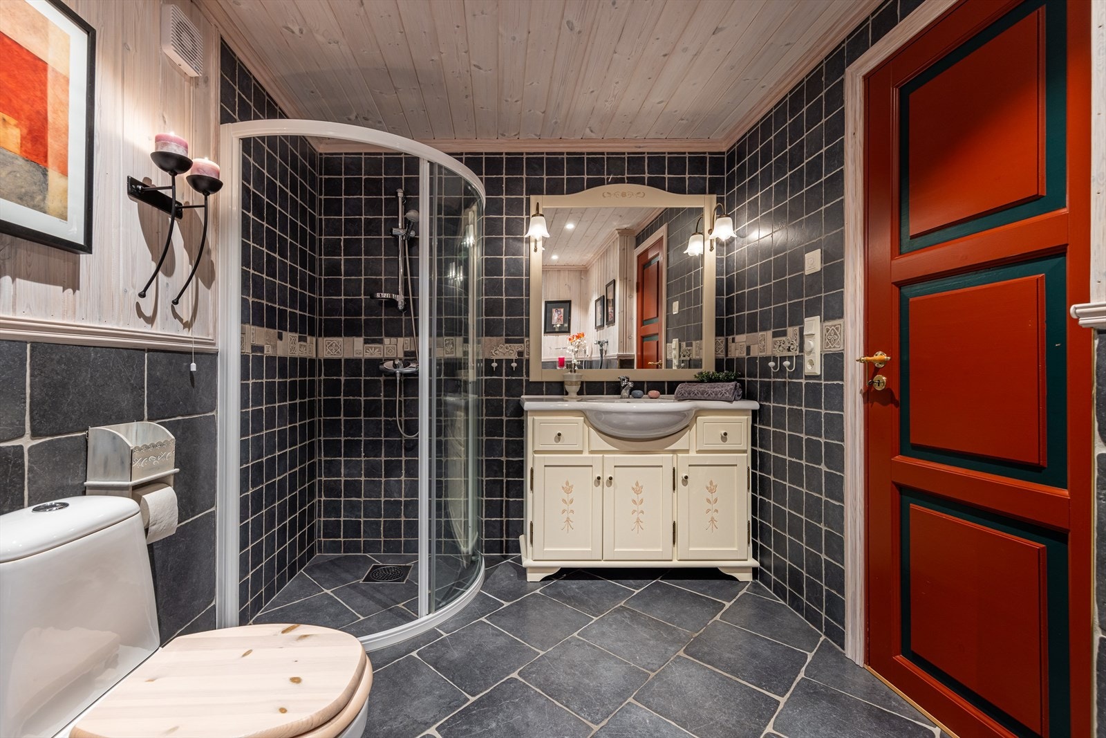 Pent flislagt bad Galleribilde