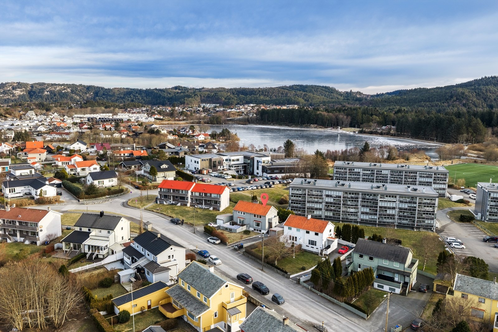 Velkommen til Bråvallagata 31 - En attraktivt beliggende halvpart av tomannsbolig med god planløsning og solrike uteområder. Galleribilde