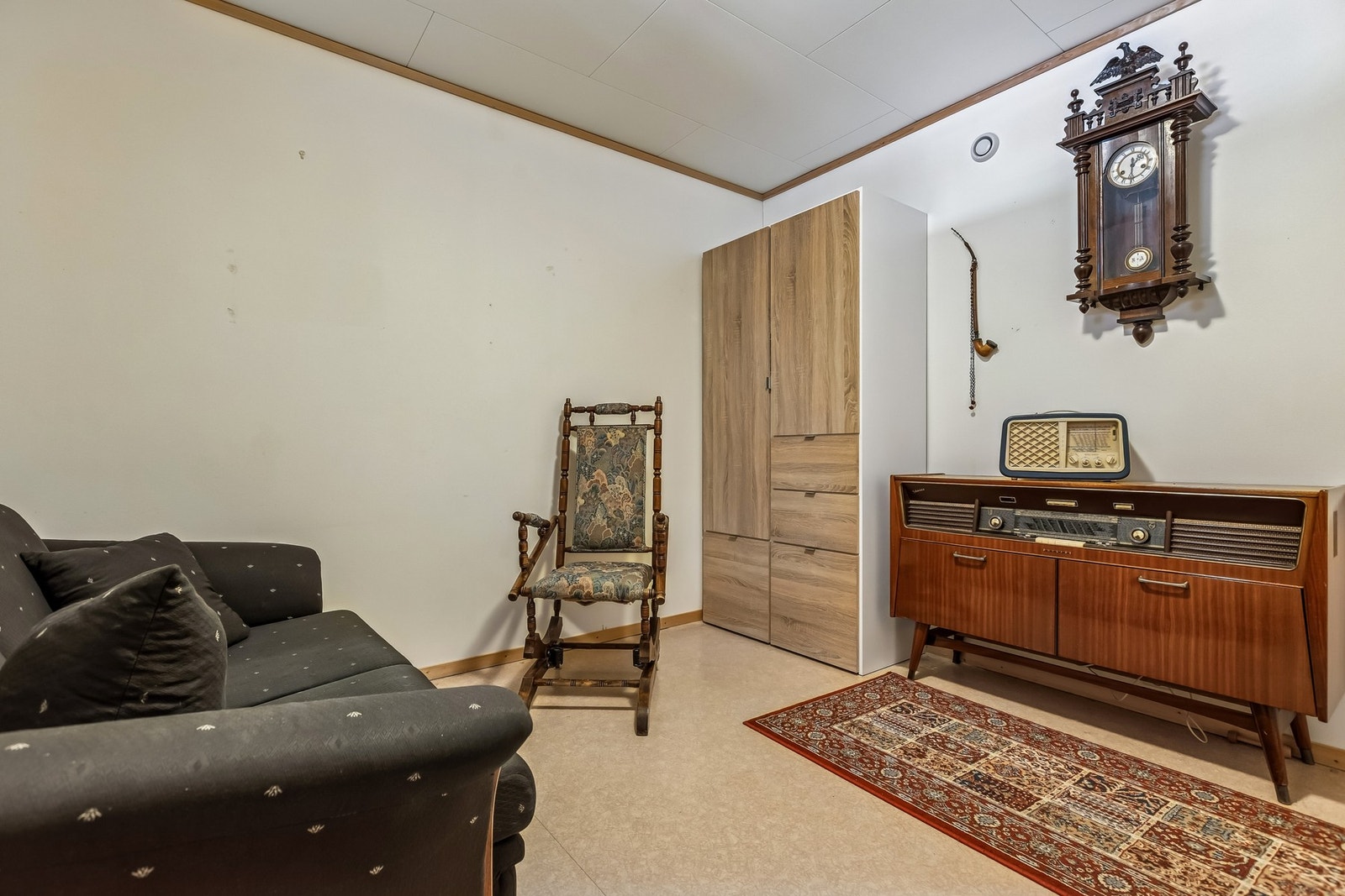 Leiligheten har tilgang til tre boder, der én er plassert i kjelleretasjen. Galleribilde