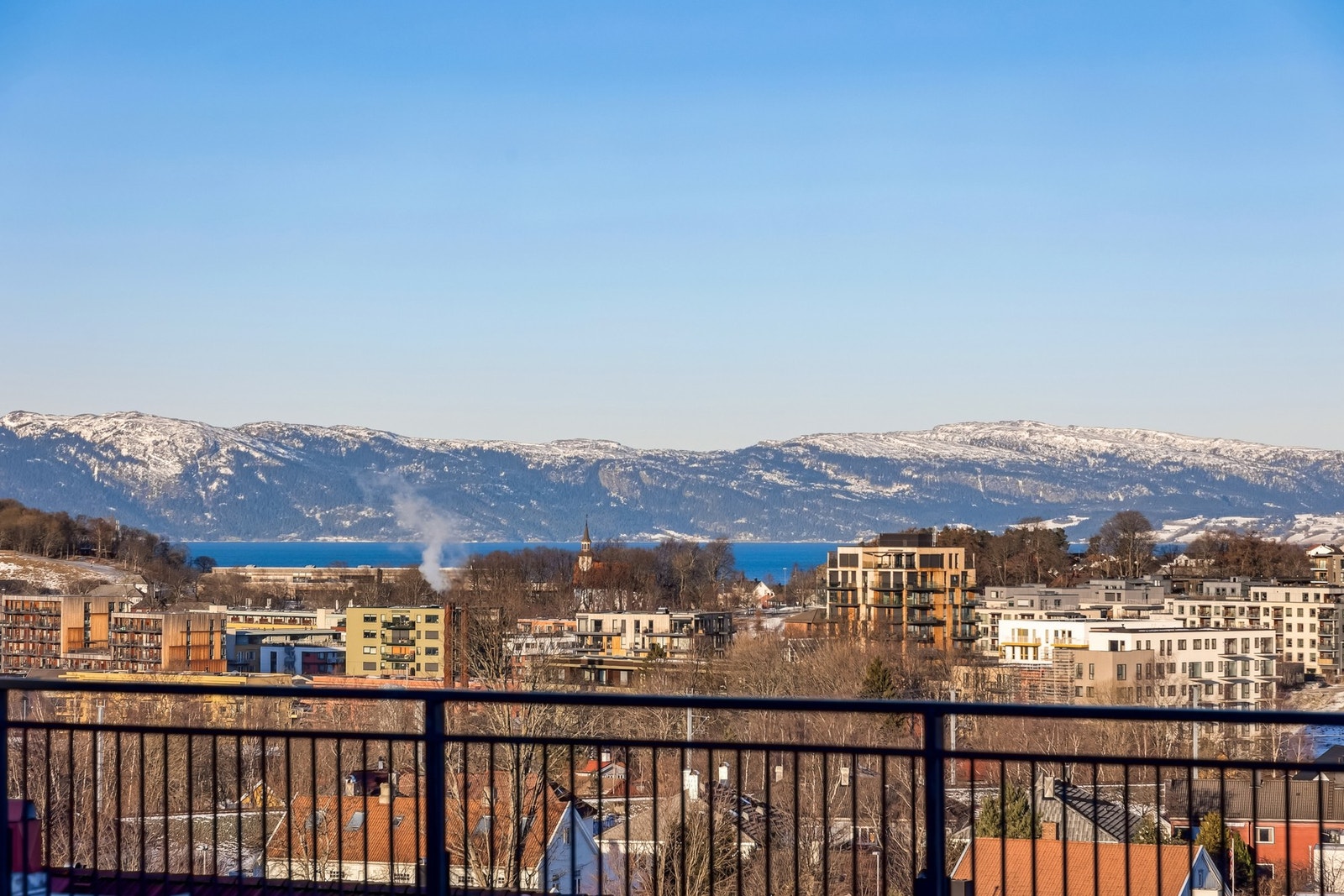 Sameiets felles takterrasse med fantastiske sol- og utsiktsforhold. Galleribilde