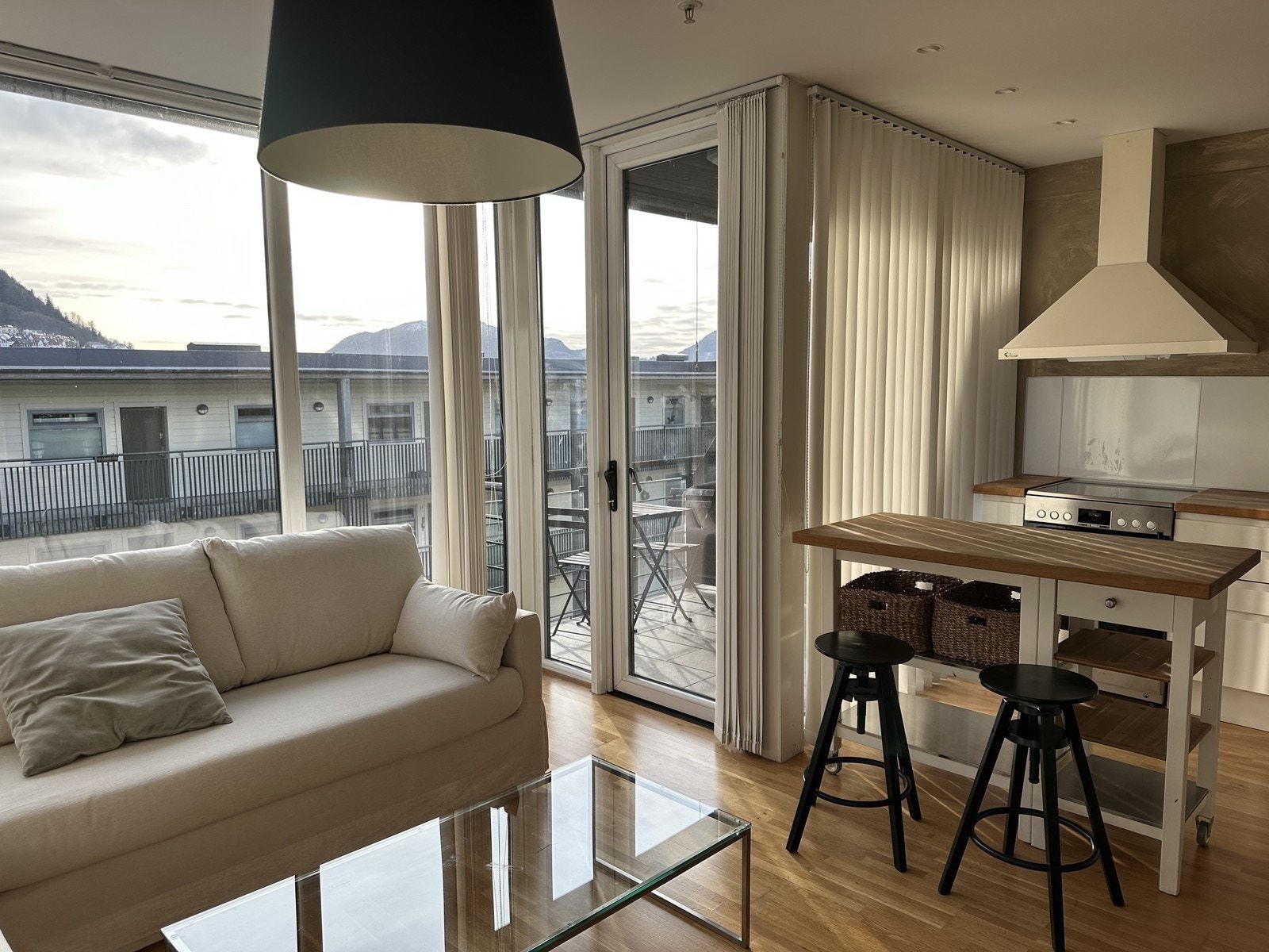 Stue/kjøkken. Galleribilde