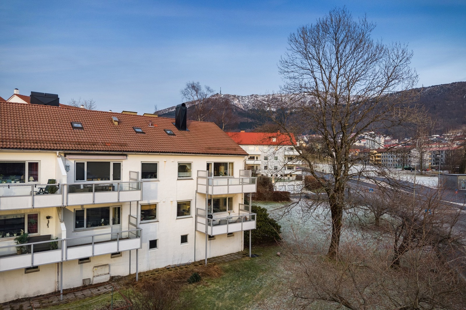 Sameiet Fageråsen 35X er veldrevent og består av 40 stk. seksjoner/leiligheter. Galleribilde