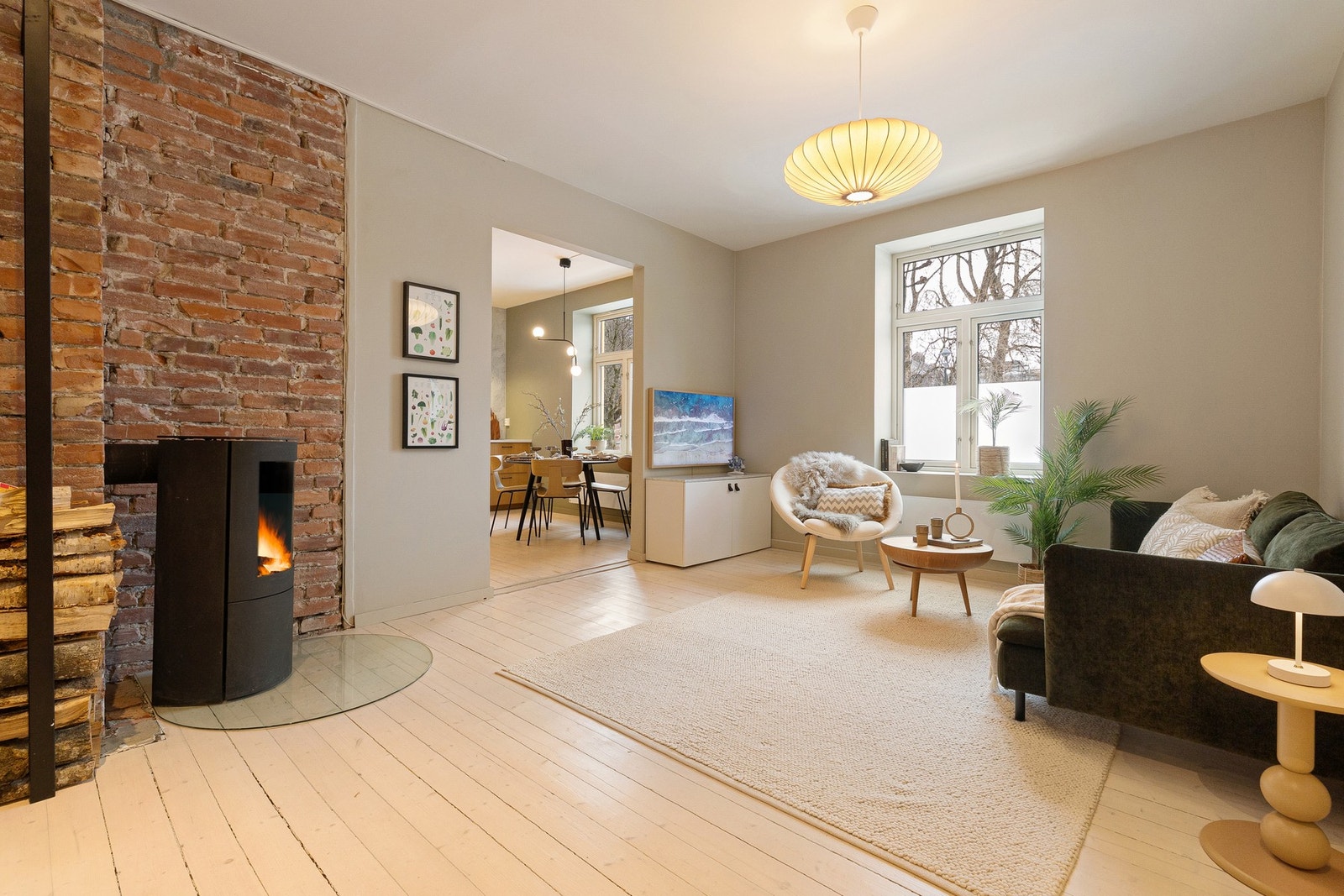 Boligen kombinerer historisk sjarm med moderne komfort. Galleribilde