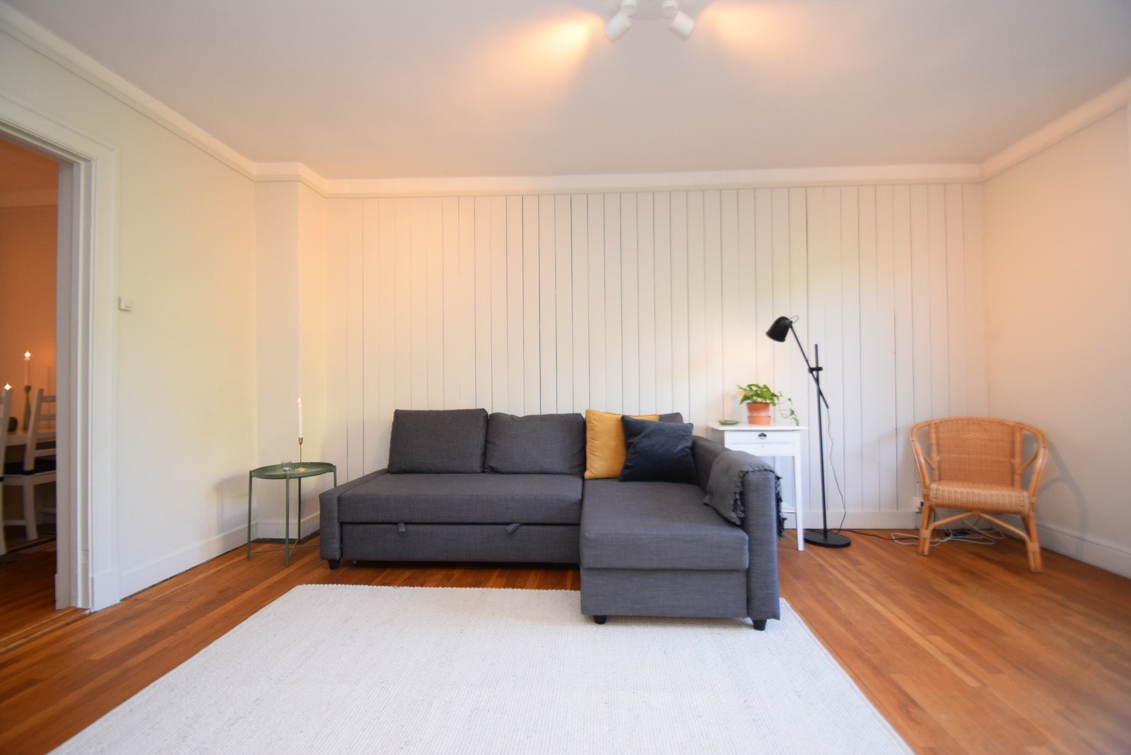 Plass til stor sofa. Galleribilde