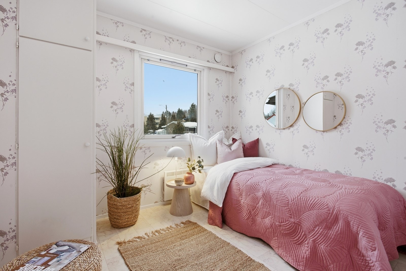 Det andre soverommet passer godt som barnerom eller kontor. Galleribilde