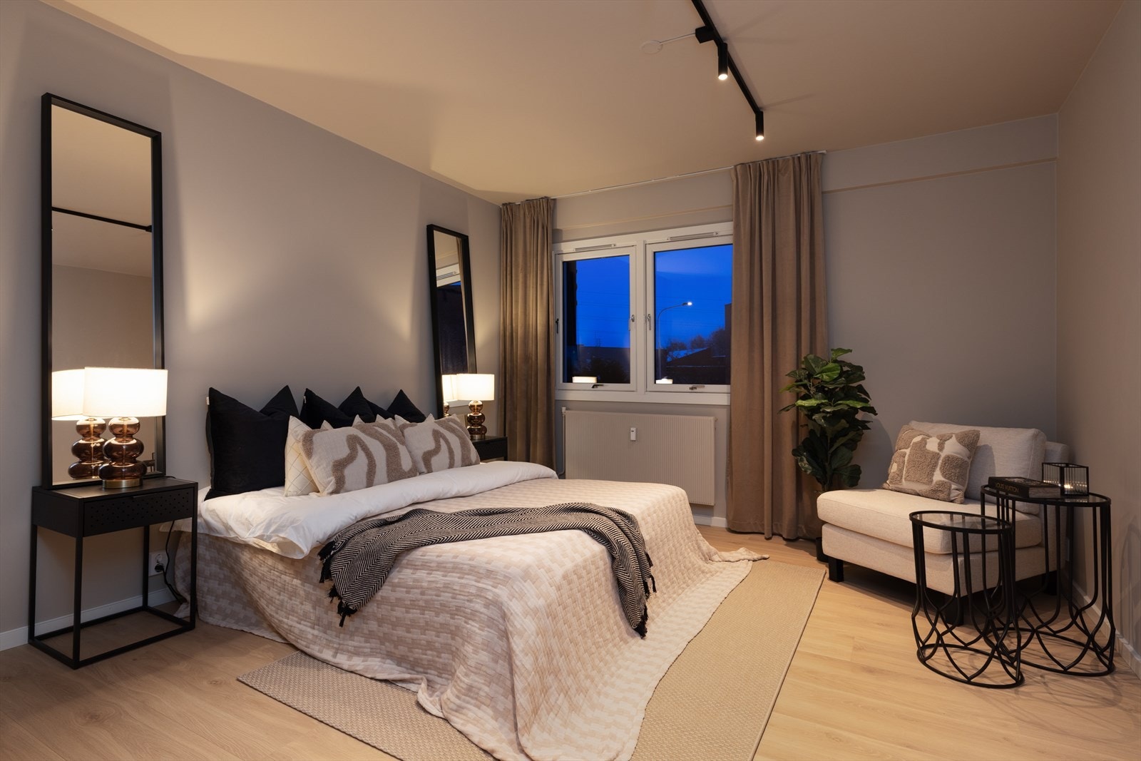 Leiligheten har to romslige og gode soverom. Galleribilde