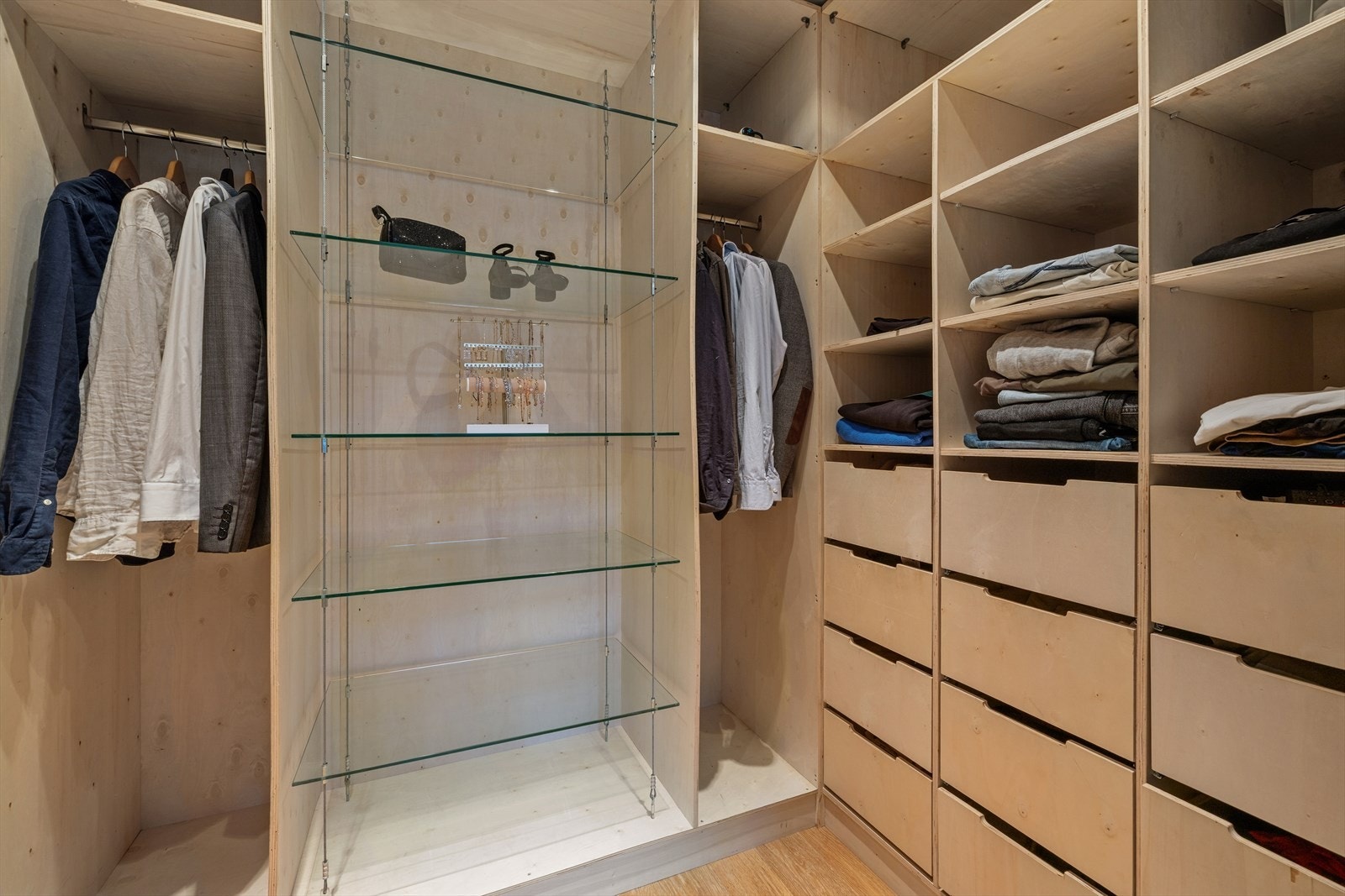 Walk in garderobe Galleribilde