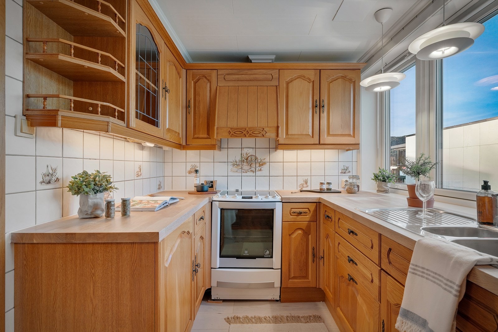 - Merk den gode skap- og benkeplassen - Galleribilde