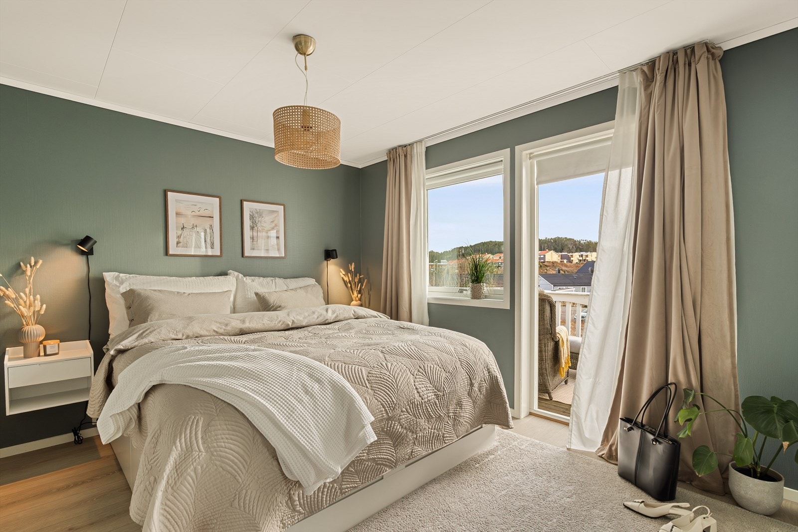 Soverom har utgang til privat balkong. Galleribilde