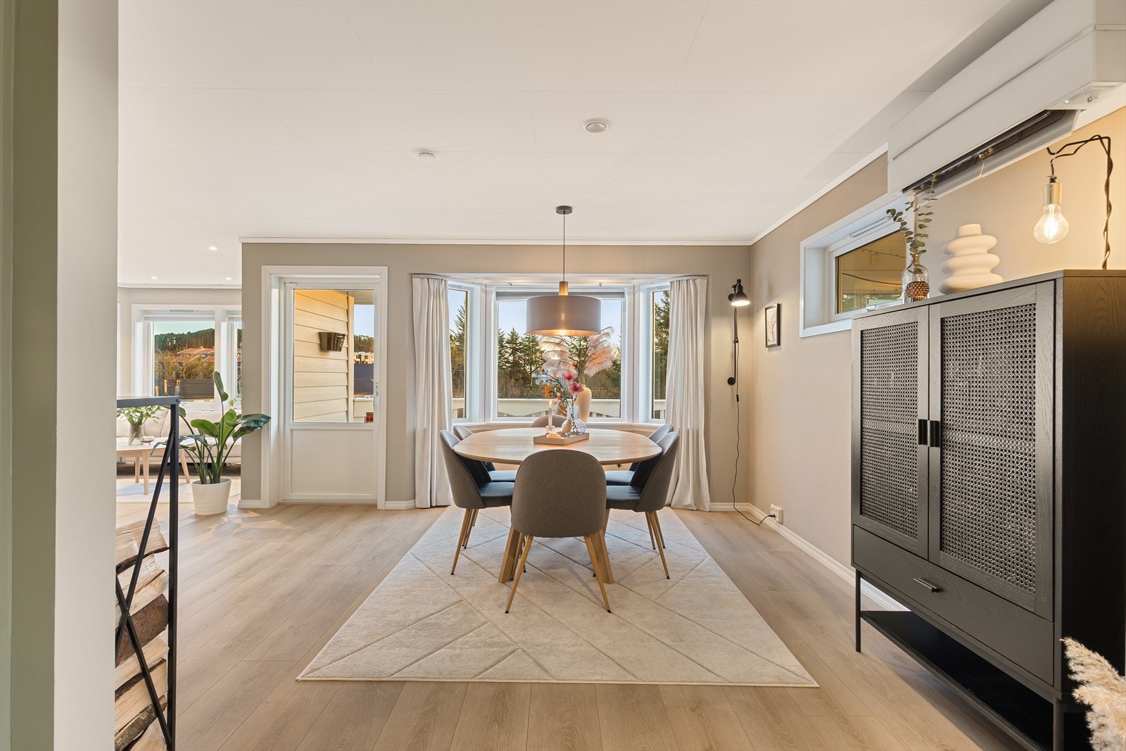 Varmepumpe er også et fint alternativ til oppvarming. Galleribilde