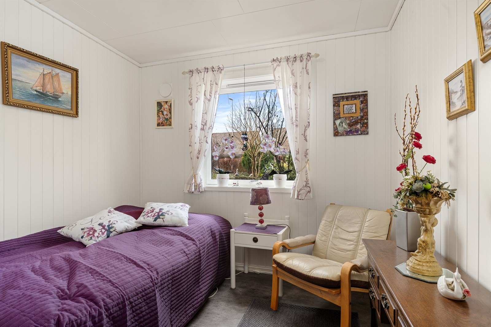 Rommet benyttes av selger som soverom, men er godkjent som hobbyrom på tegning (ikke omsøkt til soverom). Galleribilde