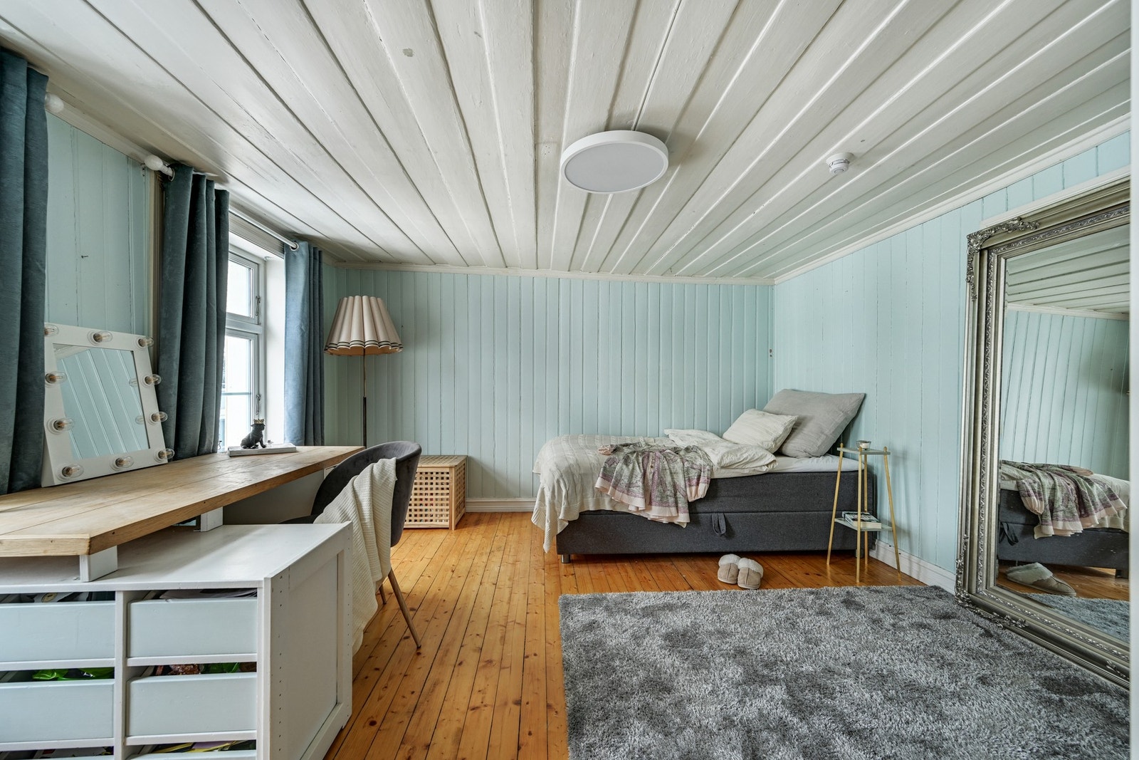 Soverom nr. 2 med god plass til det aller meste Galleribilde