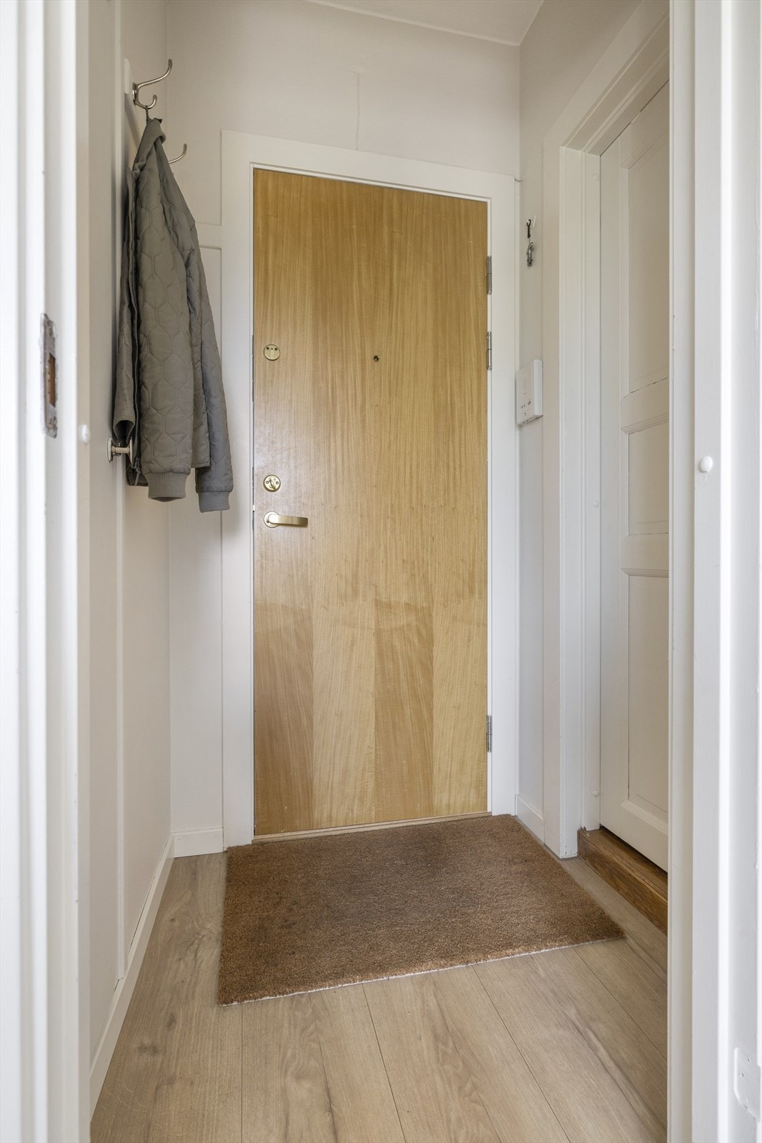 I tillegg medfølger 2 boder. Kjellerboden er også bare en etasje ned. Stikkontakt og fryseskap i bod nede. Galleribilde