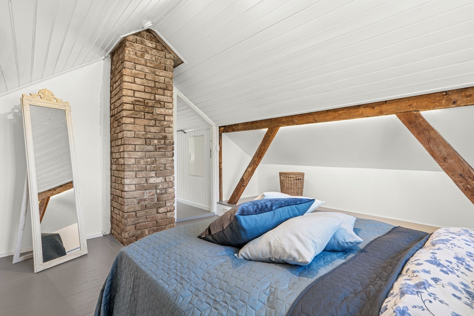 Soverom nr. 4 Galleribilde