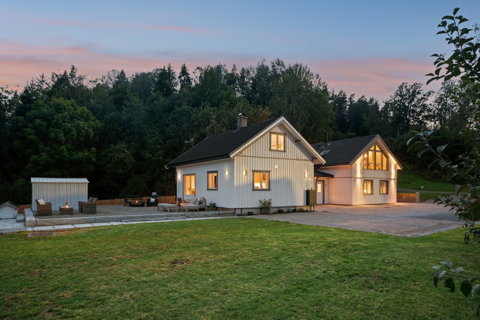 Karl-Magnus Svenøy v/DNB Eiendom har gleden av å presentere Osloveien 144A! Galleribilde