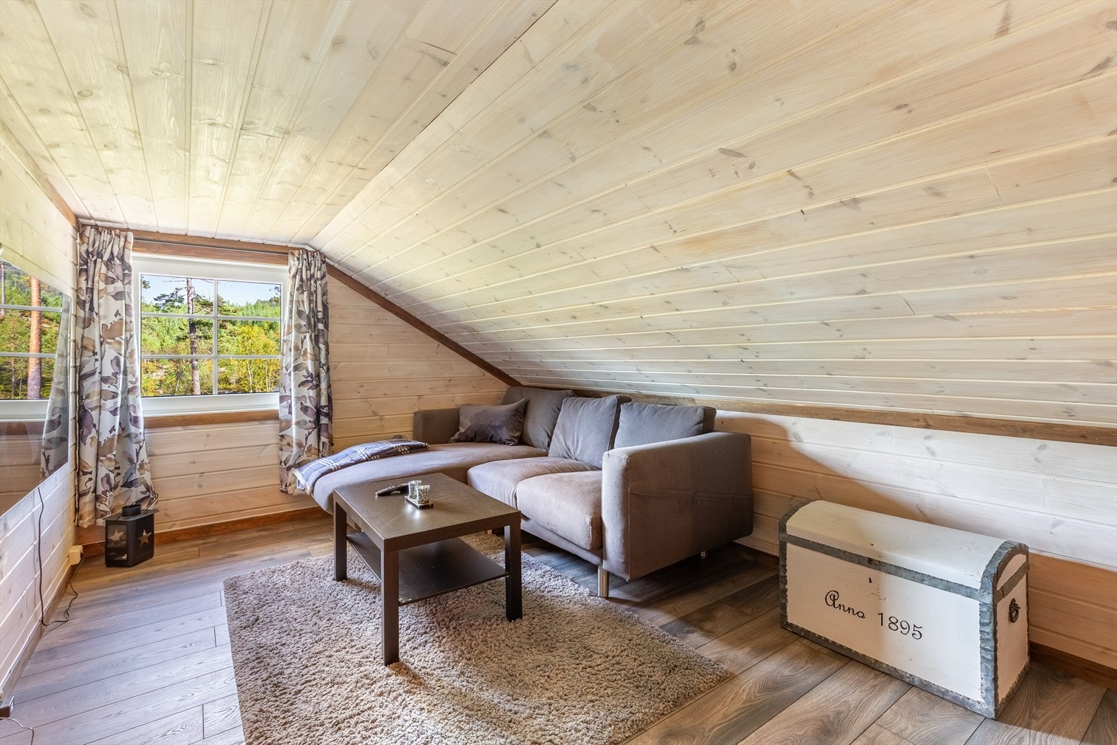 Hems (ikke godkjent for varig opphold) Galleribilde