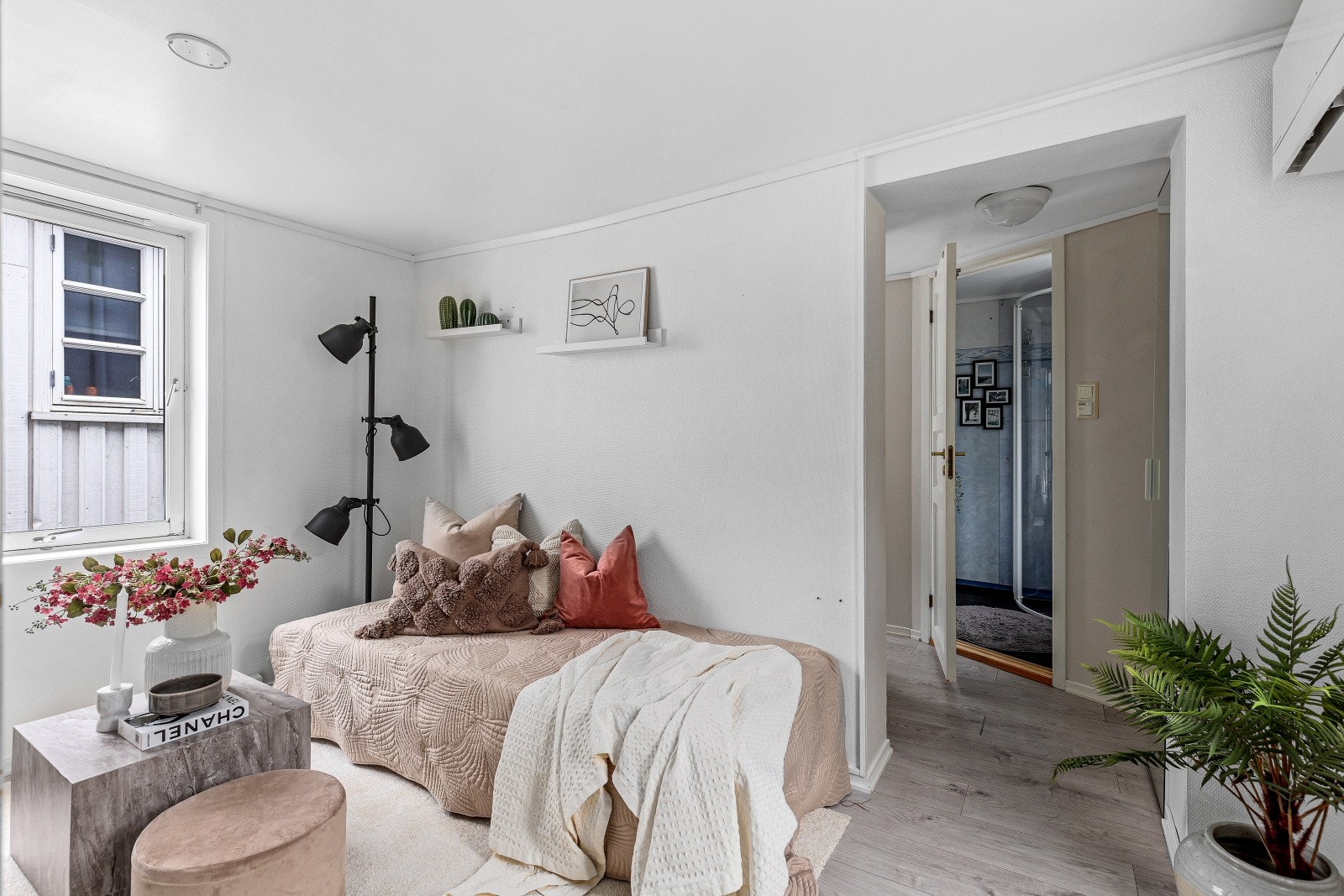 Velkommen til Taraldsgårdsveita 8 - En sjarmerende selveier leilighet med sentral beliggenhet i Trondheim Sentrum. Galleribilde