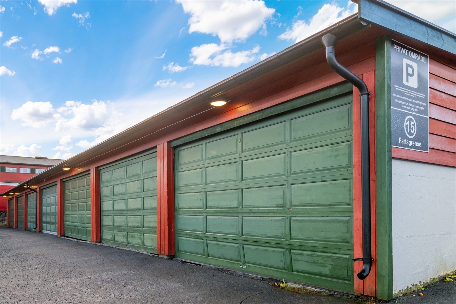 Garasjeplass medfølger leiligheten Galleribilde