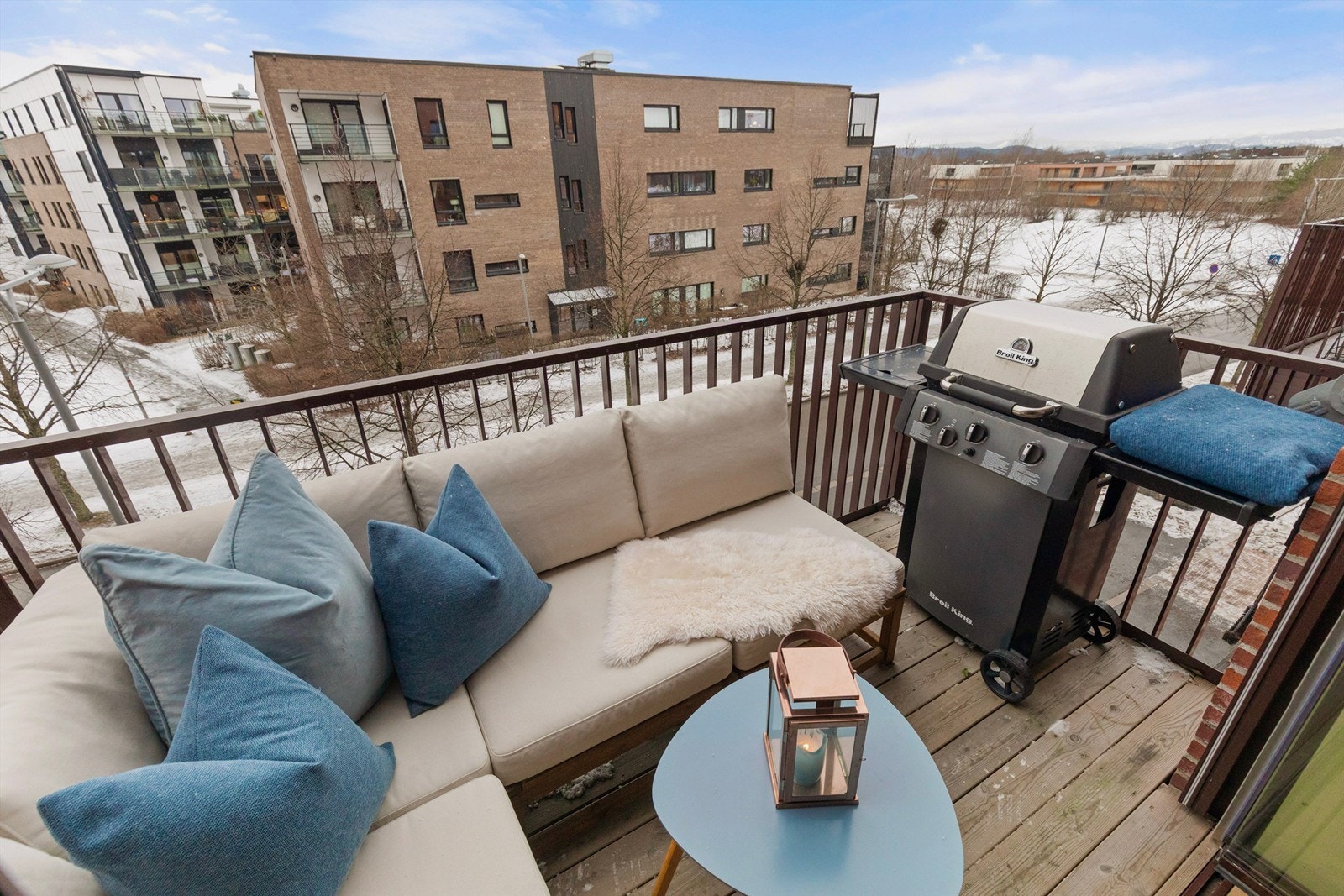 Det er tillatt med både elektrisk- og gassgrill på balkongen. Galleribilde