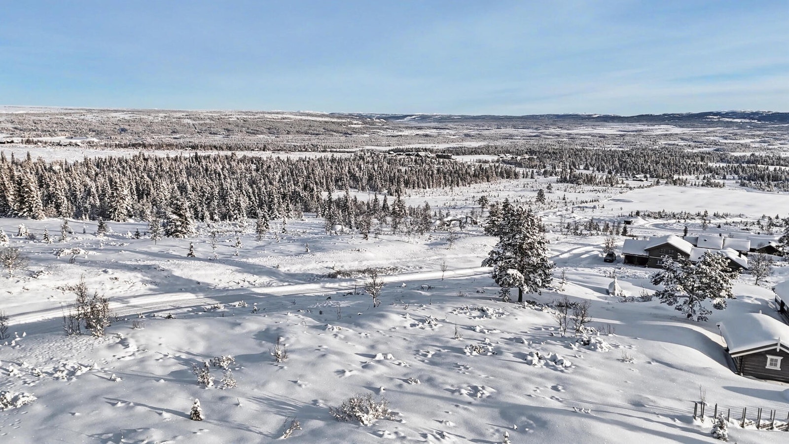 Velkommen til Bjødnalie og tre tomter i Bjødnalihaugen med fantastisk beliggenhet. Foto: EiE Fjellmegleren / Visit Gol Galleribilde