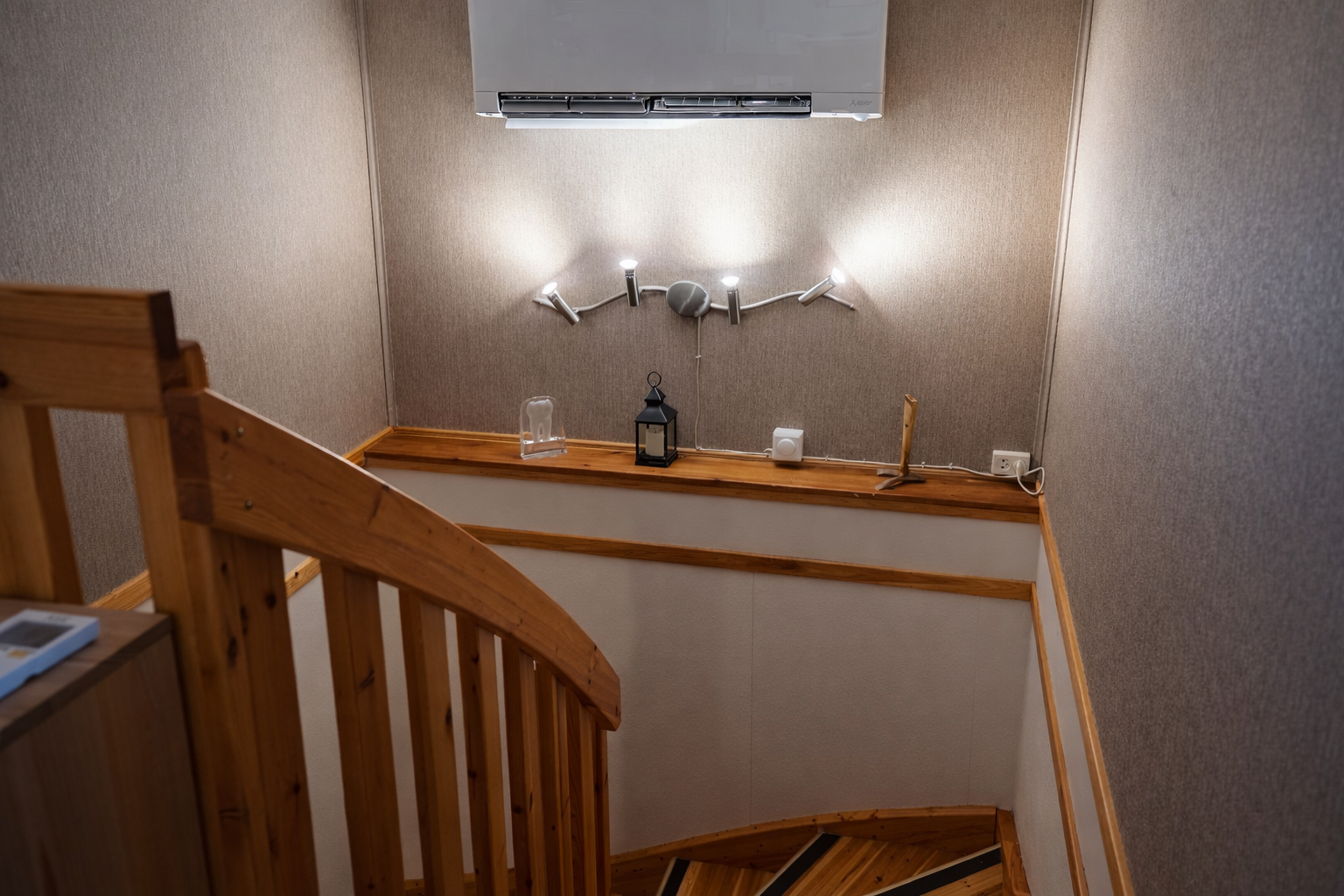 Trappenedgang til kjeller Galleribilde