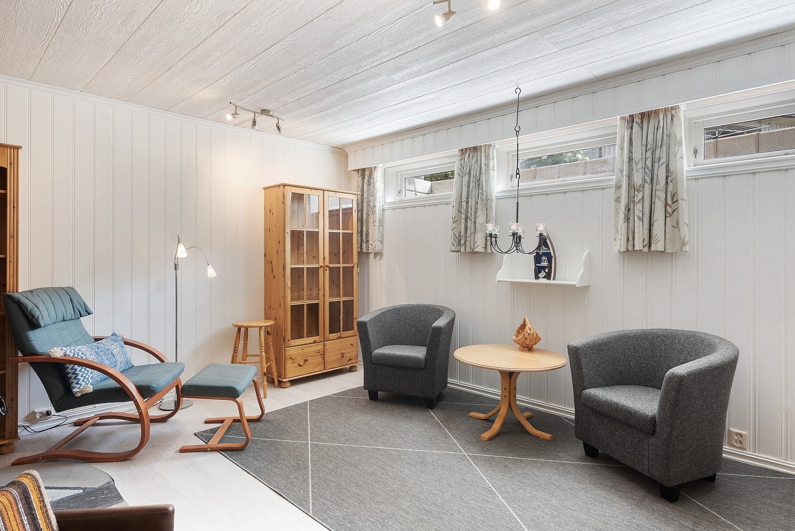 Det er gulvvarme i kjellerstuen Galleribilde