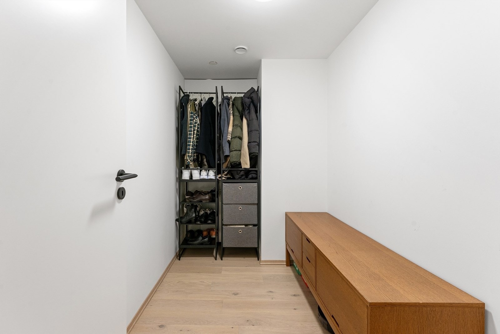 Innvendig bod med gode innredningsmuligheter. Galleribilde