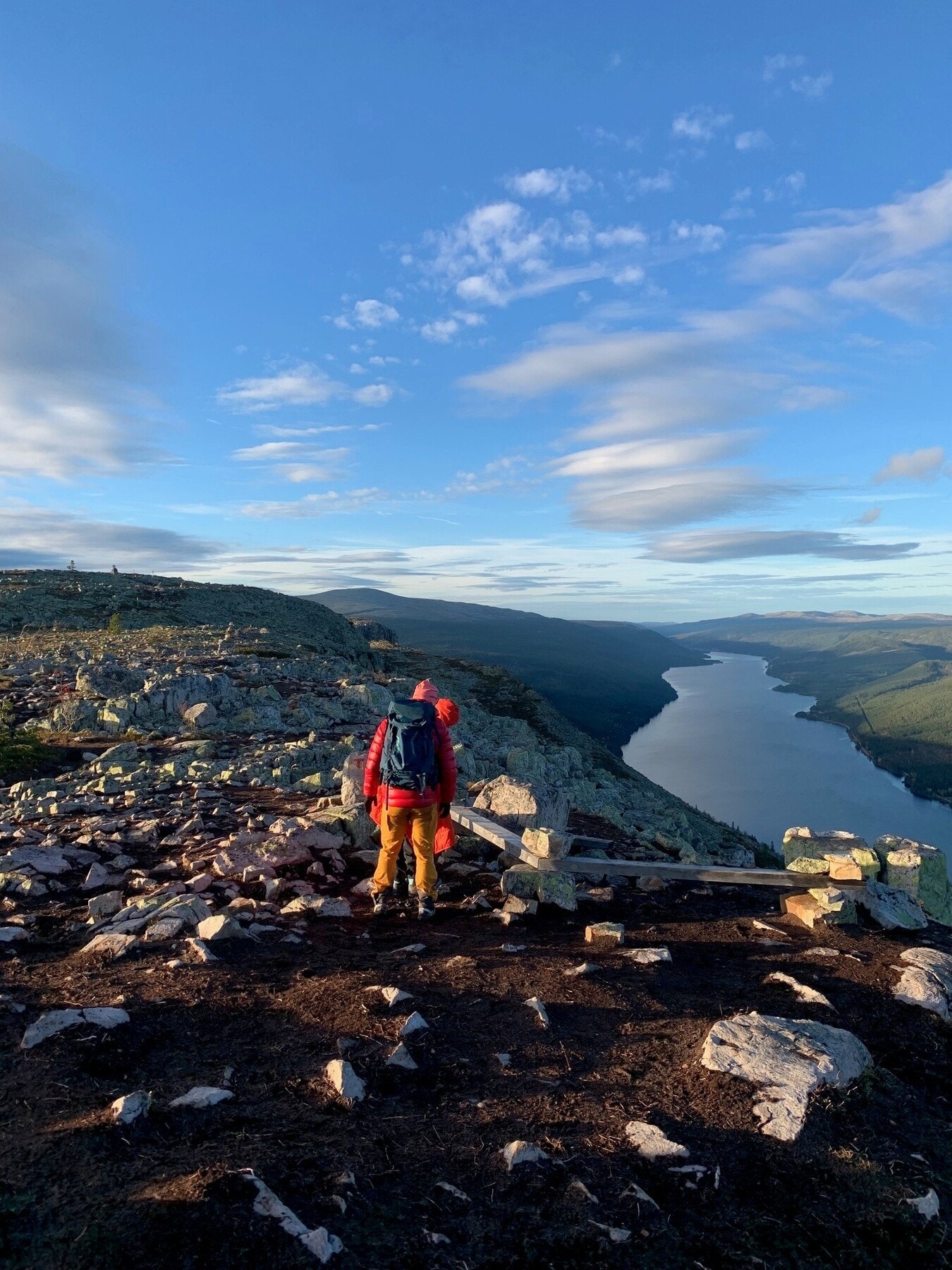I kort kjøretur fra hytta finner du populære Skagsvola - Innlandets svar på Besseggen. En flott familietur på tilrettelagte stier og nydelig utsikt. Privat bilde. Galleribilde
