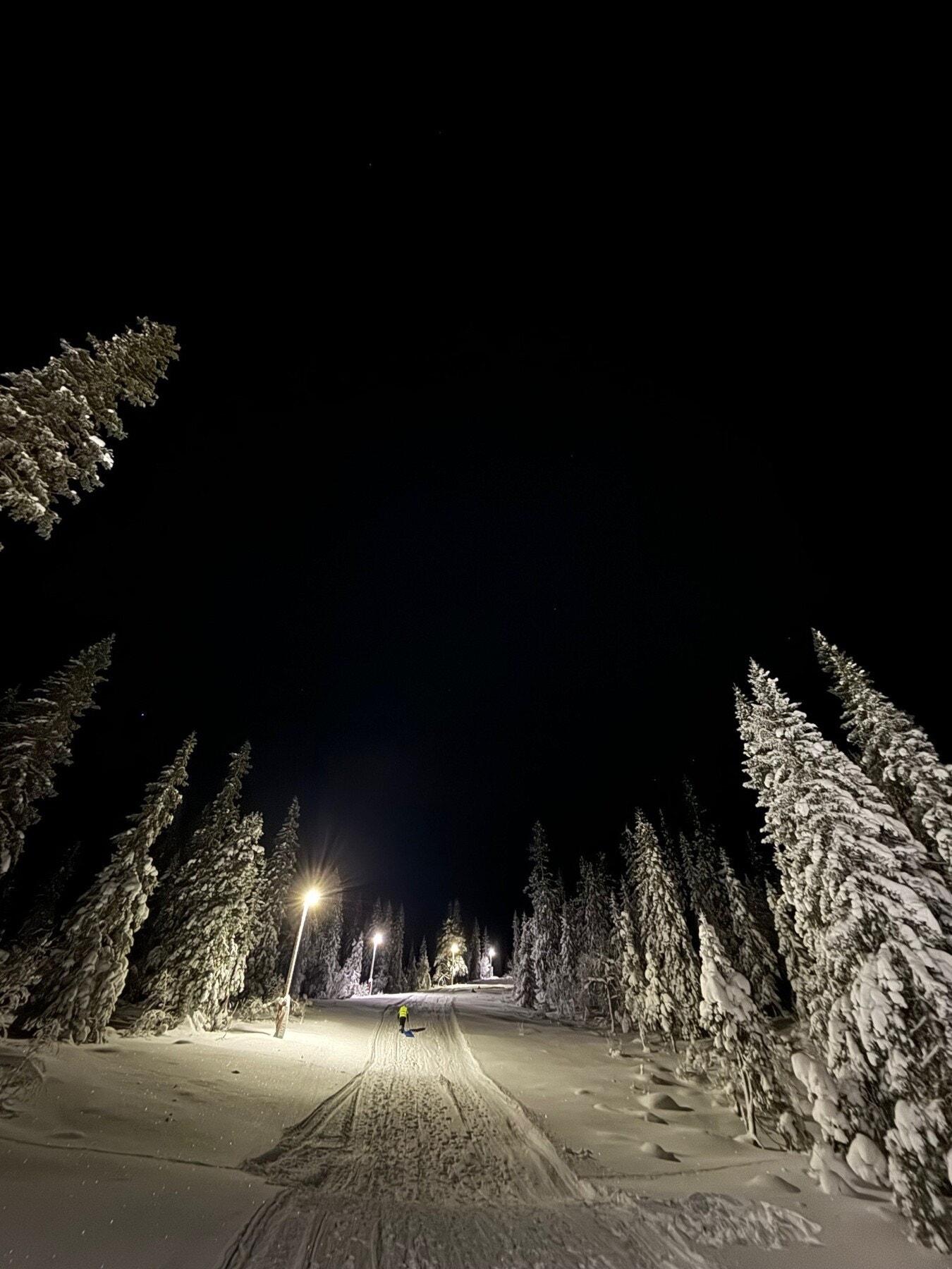 Akebakken har belysning og benyttes mye av små og store. Privat bilde. Galleribilde