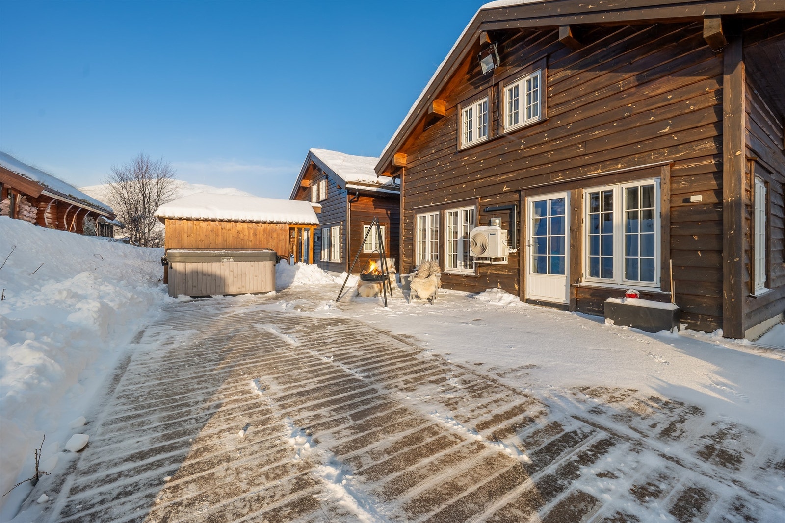 Markterrasse rett utenfor døren til stuen Galleribilde