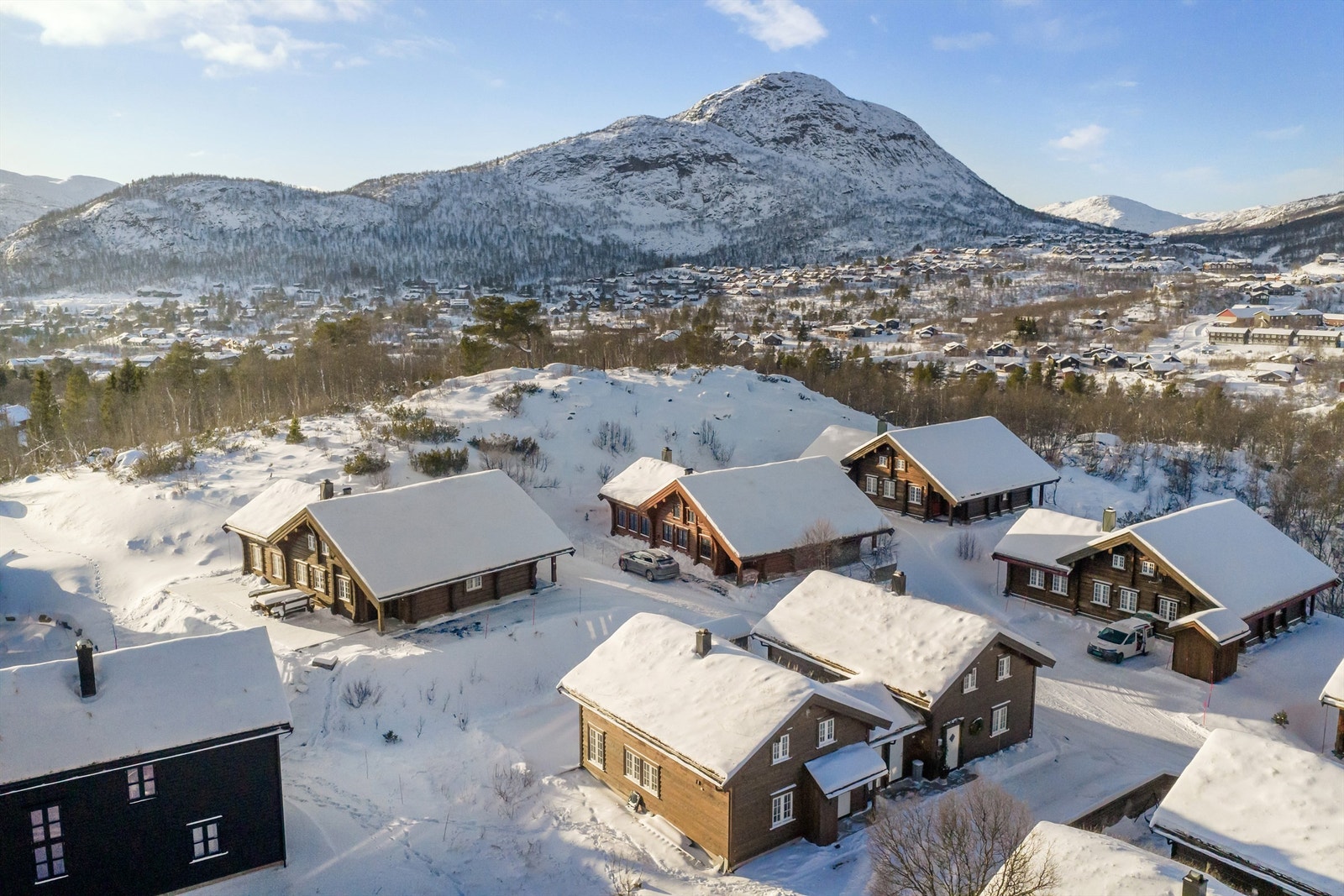 Fasadebilde - mot Hovdenuten Galleribilde