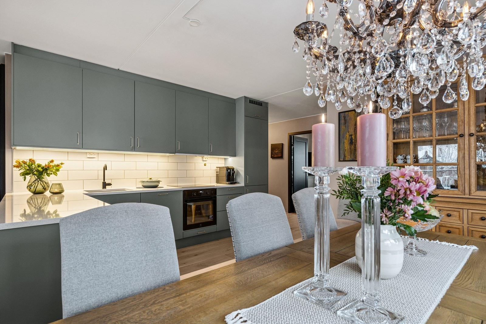 Kjøkkenet er oppgradert i 2025. Galleribilde