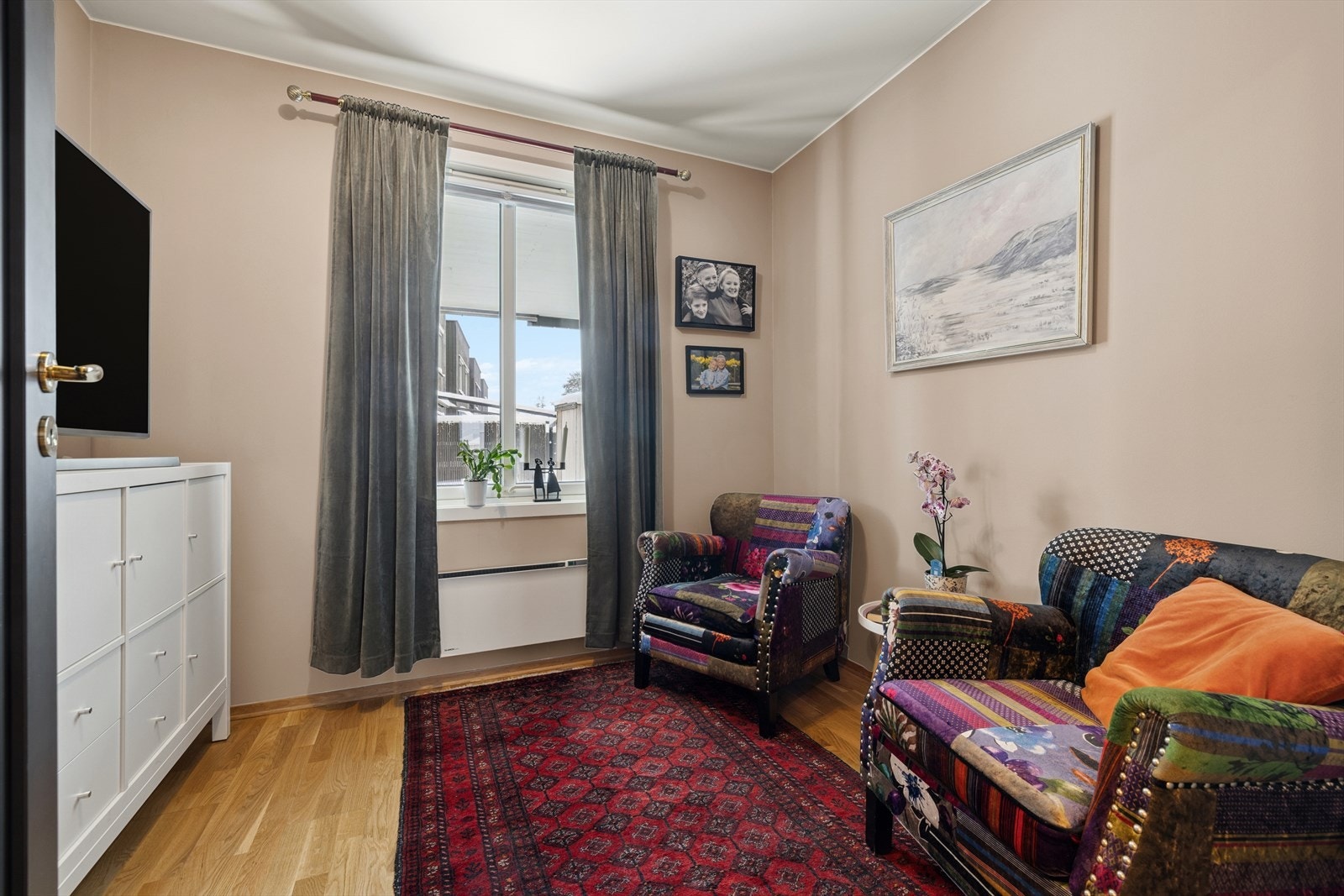 Soverom 3 er perfekt til barnerom/gjesterom eller hjemmekontor. Galleribilde