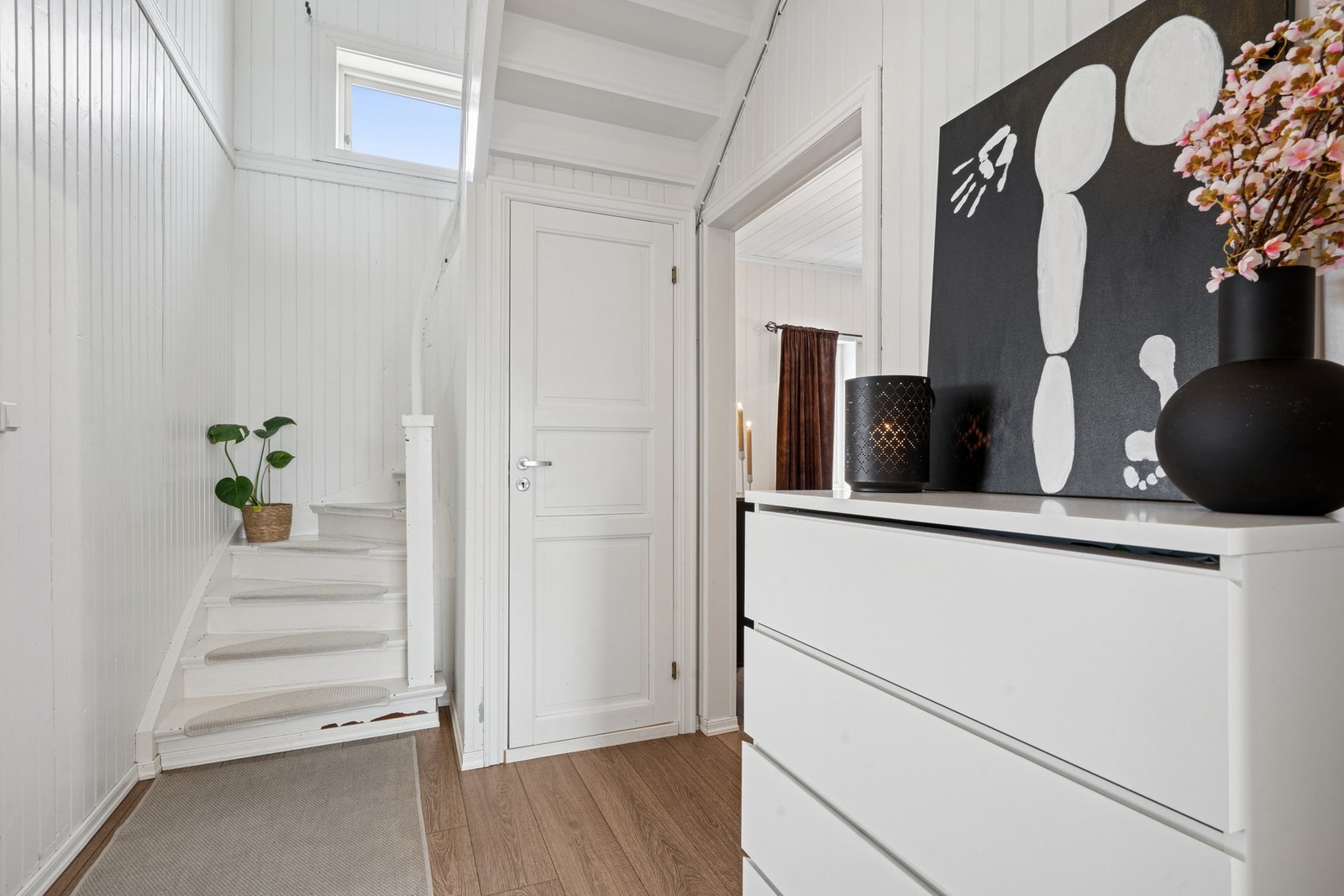 Mellomgang, bod, trapp Galleribilde