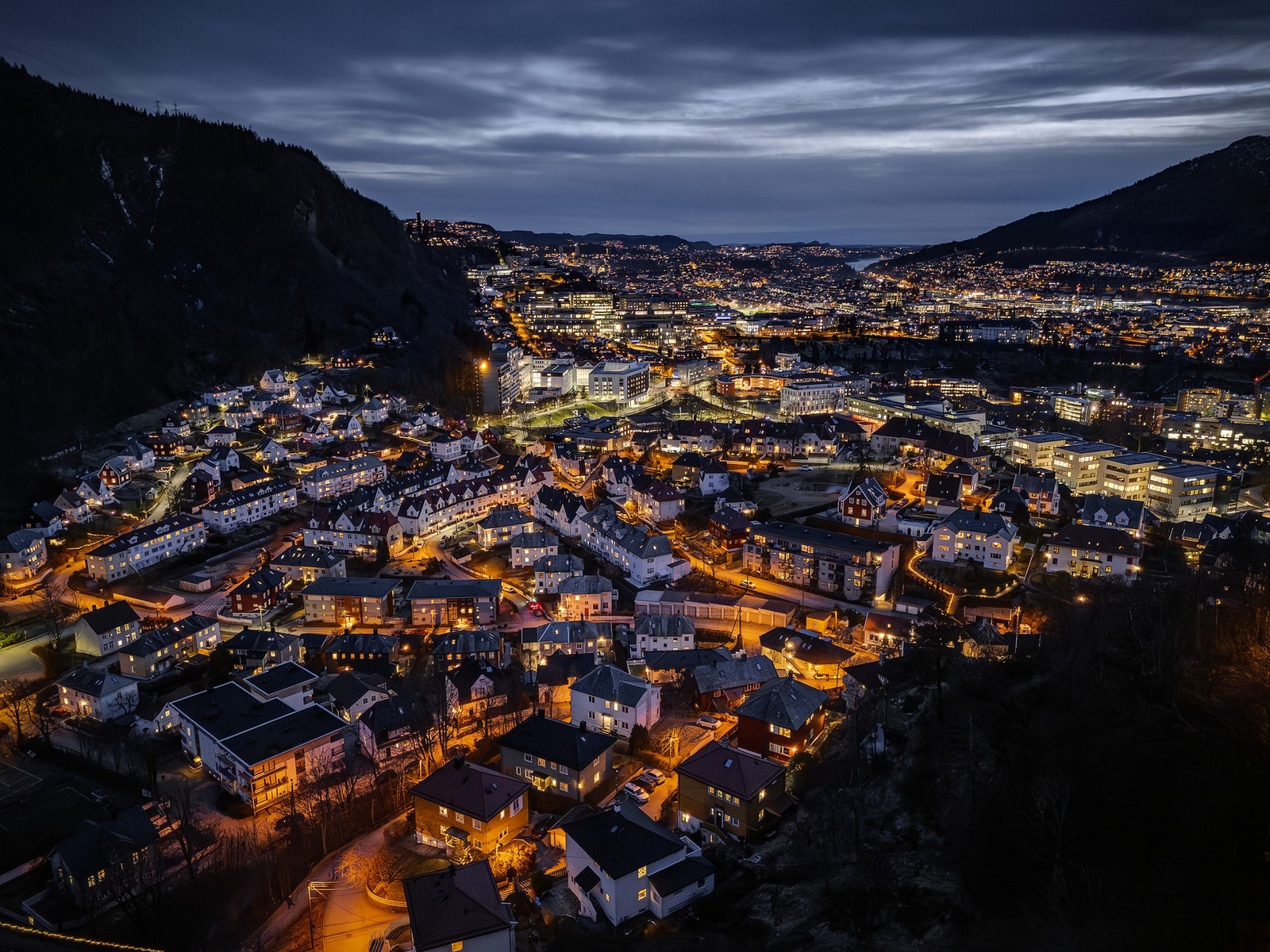 Super beliggenhet for deg som ønsker å bo tilbaketrukket, men sentralt. Galleribilde