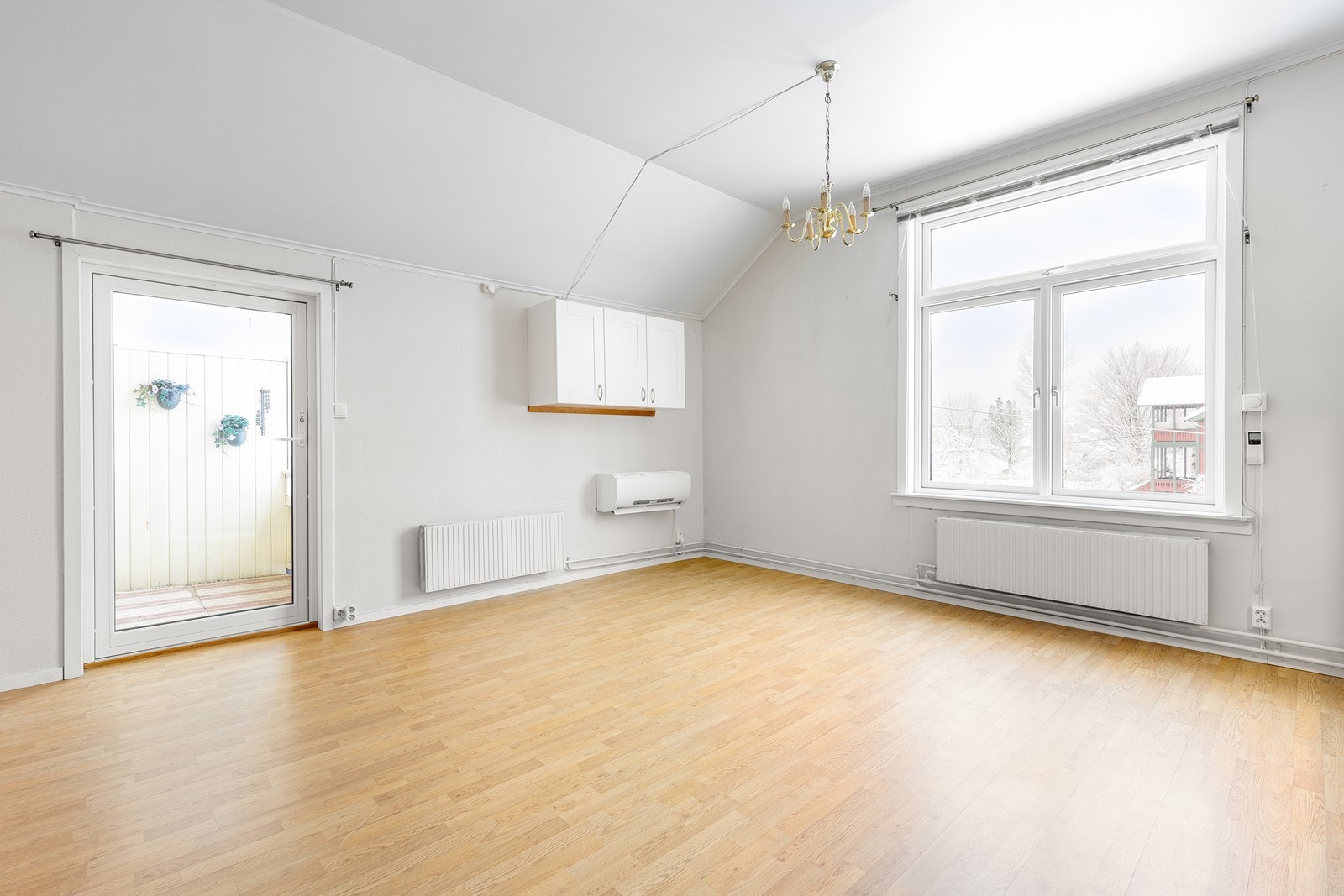 Spisestuen har sin naturlige plassering i tilknytning til kjøkkent. Galleribilde