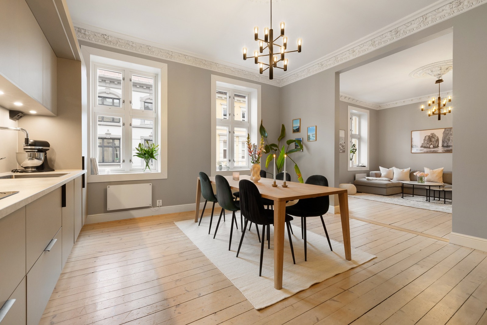 Det er god plass til stor spisegruppe. Galleribilde