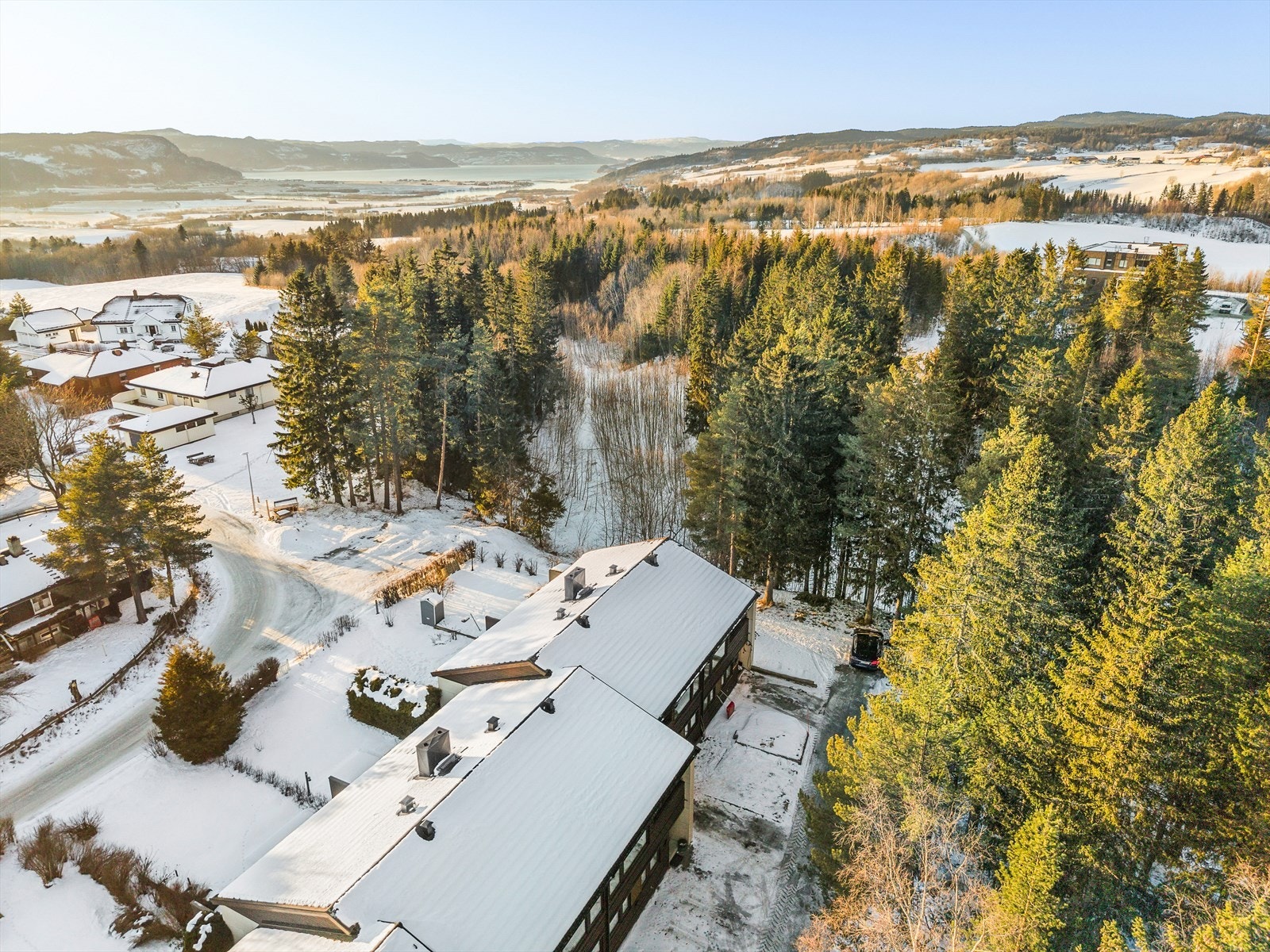 Rolig beliggenhet helt i enden av boligfeltet Galleribilde
