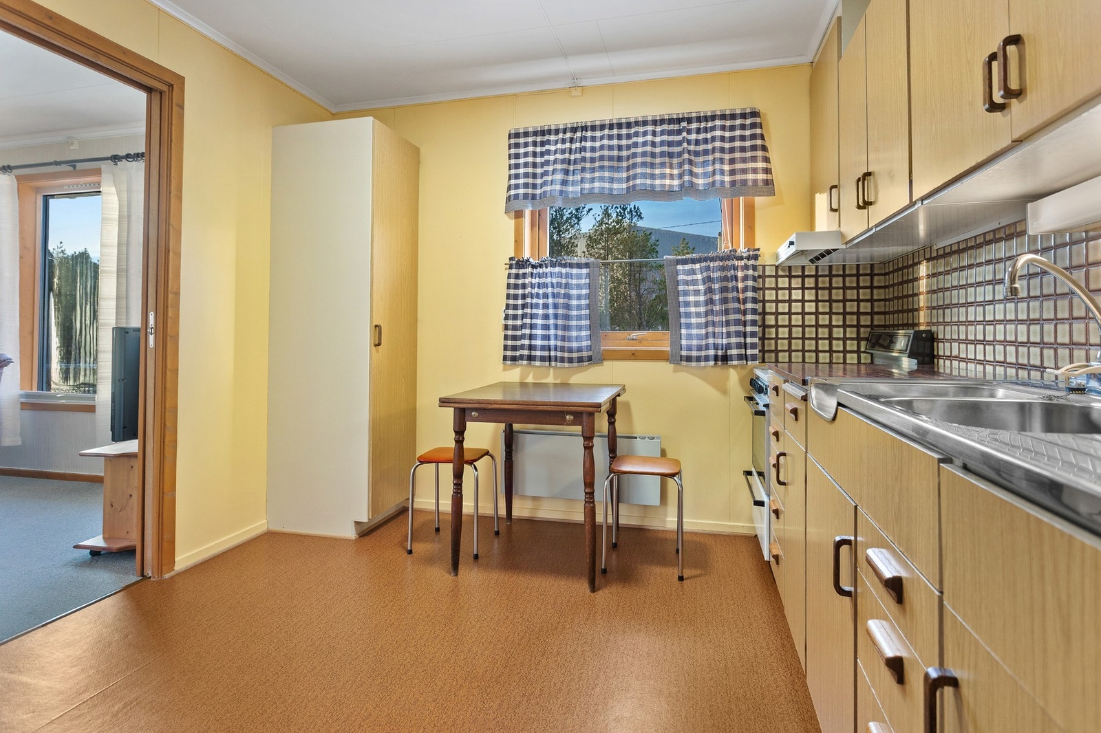 Kjøkken med adkomst fra stue Galleribilde