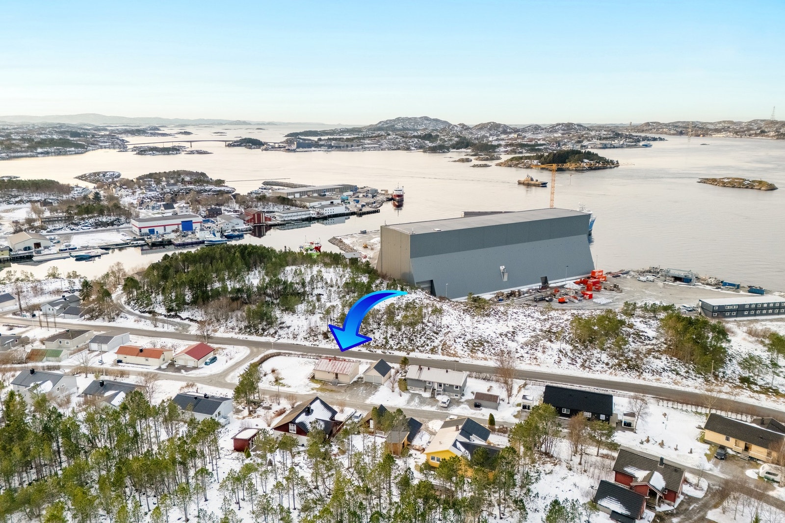 Praktisk enebolig på ett plan. - Kort veg til sjøen med småbåthavn i nærheten. Galleribilde