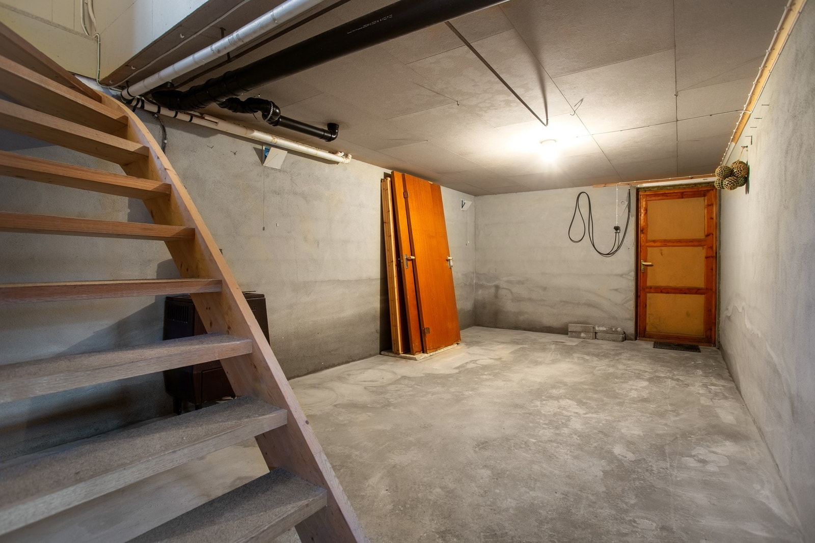 Trapp ned til kjeller Galleribilde