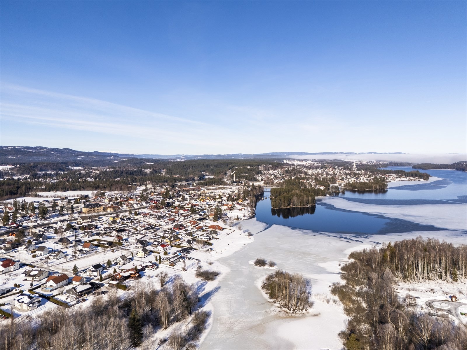 042_Det finnes flotte turstier, lysløype om vinteren og flere turmuligheter langs fjorden og Drammenselva..jpg Galleribilde