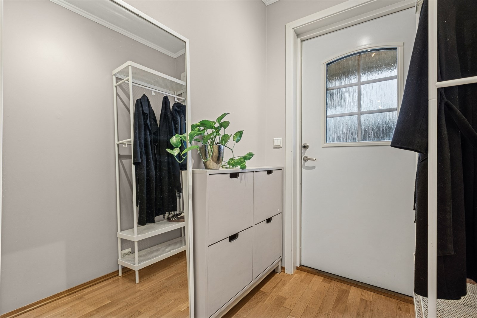 Gangen er lys og har en innbydende velkomst. Galleribilde