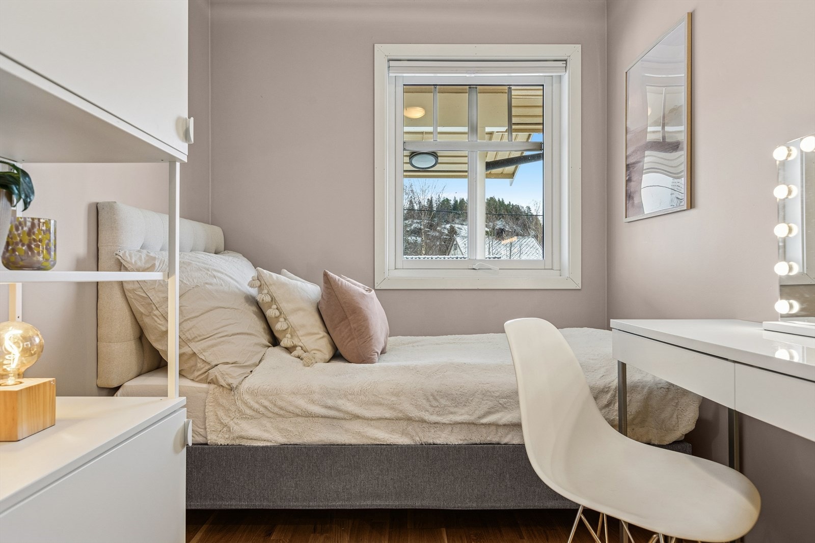 Soverom 2 på ca. 6,7 kvm. Galleribilde