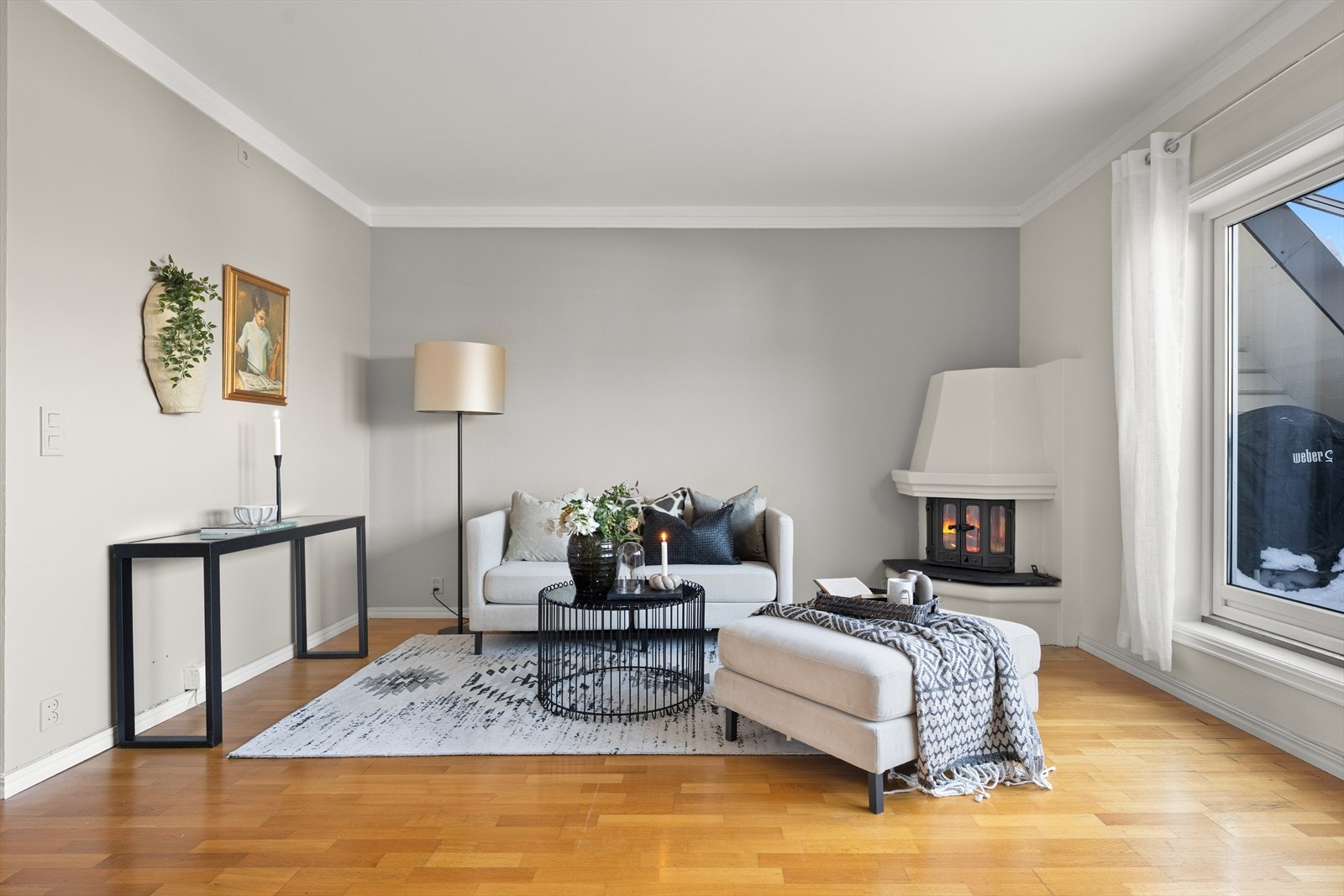 Her er det god plass til både et godt spisebord og salongmøblement Galleribilde